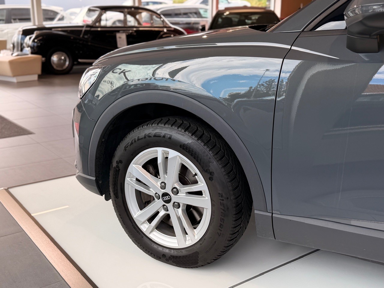 AUDI Q3 40 TDI quattro S-tronic-image-10