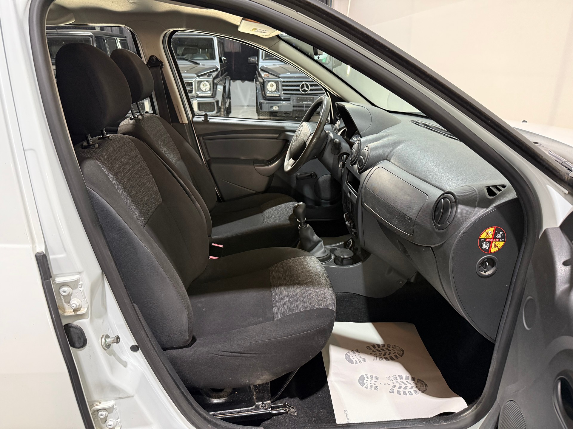 DACIA Duster 1.6 Ambiance 4x4-image-13
