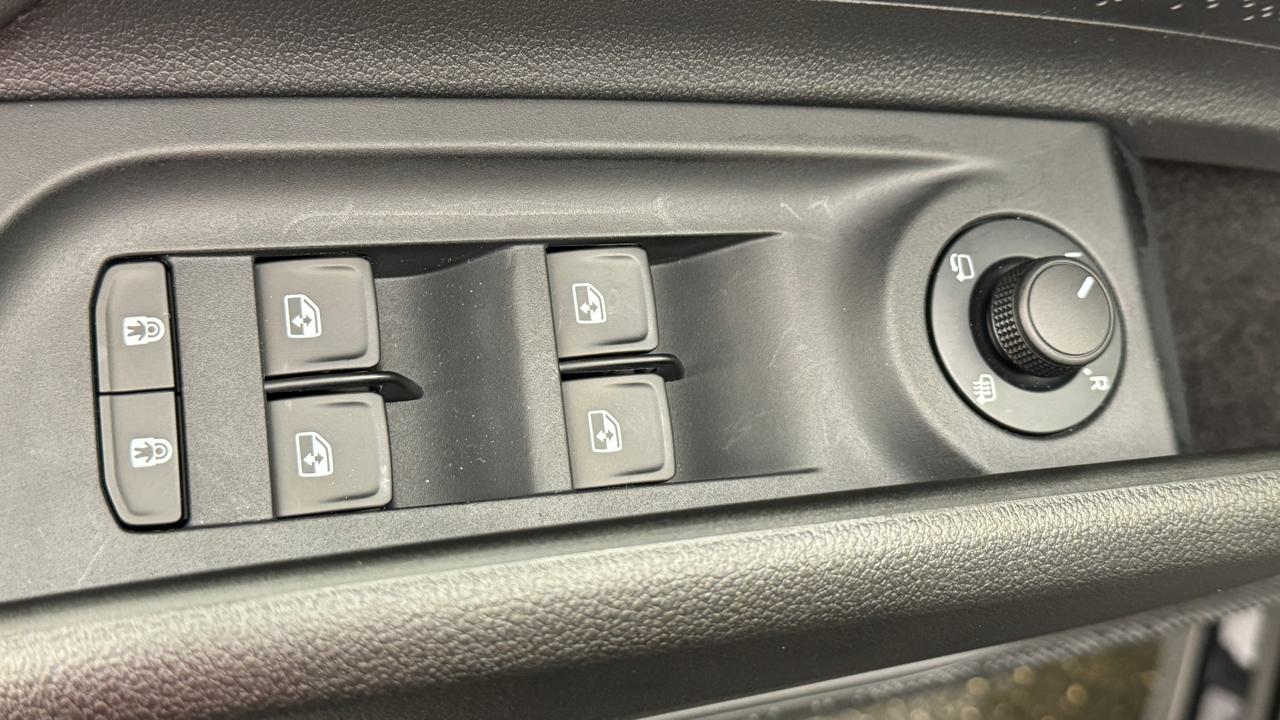 SKODA Enyaq 85x Sportline 4x4-image-8