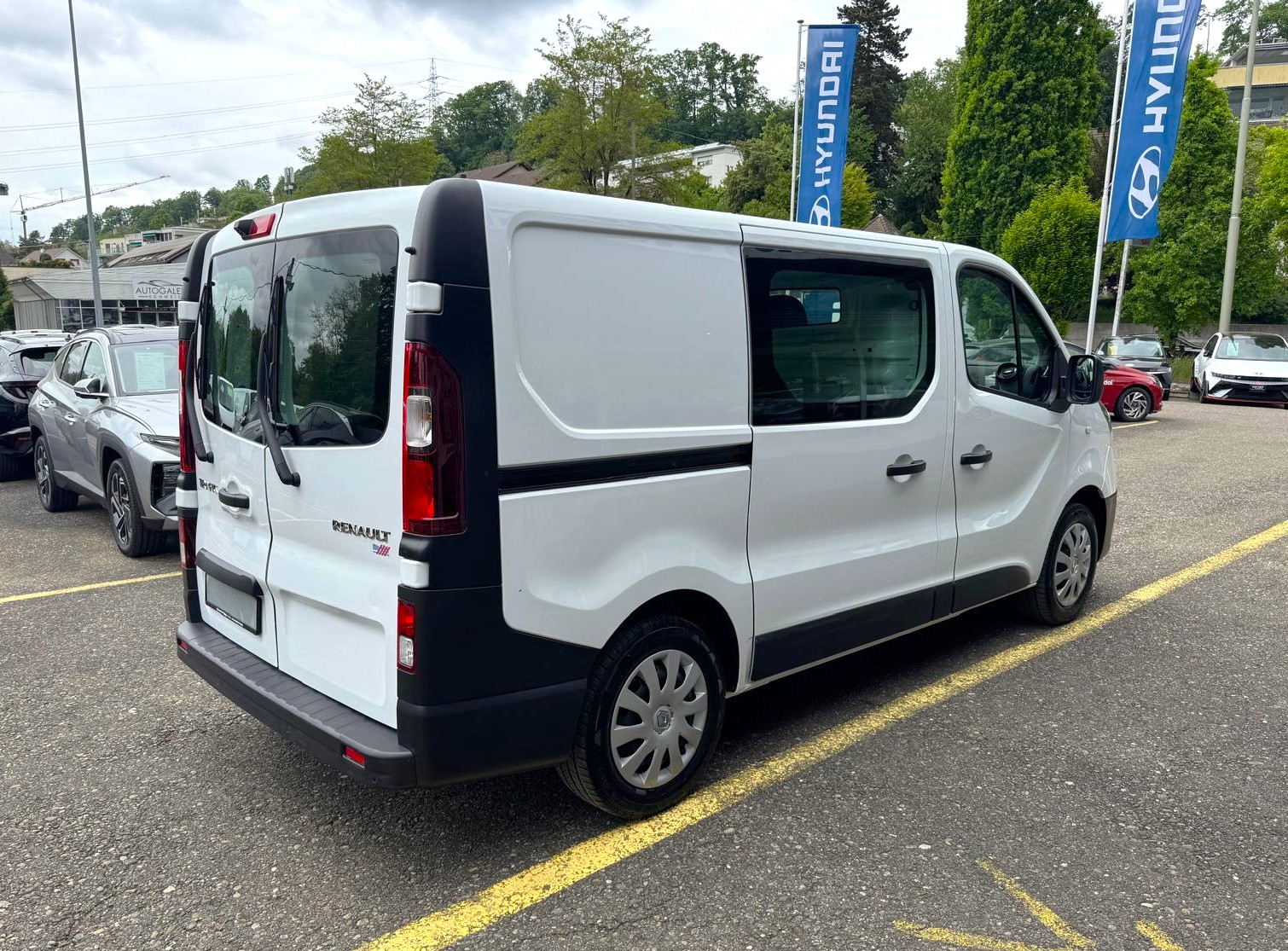RENAULT Trafic 2.0 dCi 120 3.0t Business L1H1-image-6