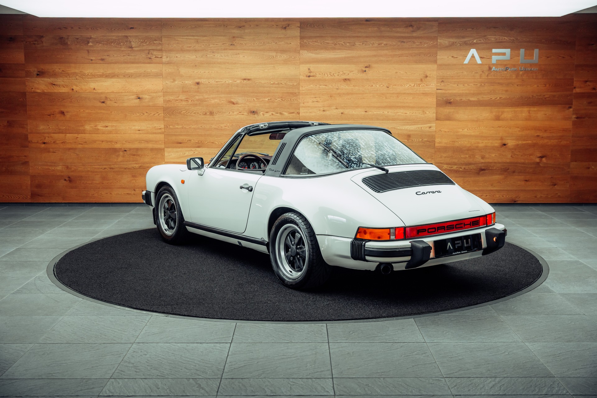 PORSCHE 911 Carrera Targa-image-2