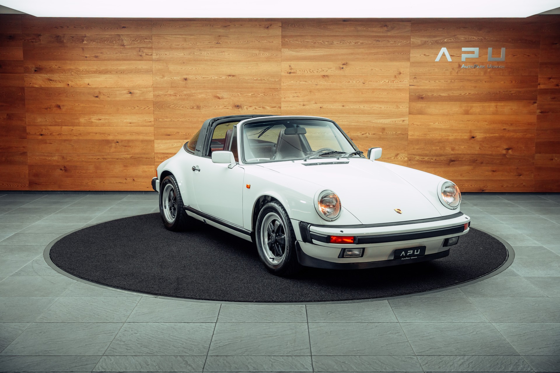 PORSCHE 911 Carrera Targa-image-0
