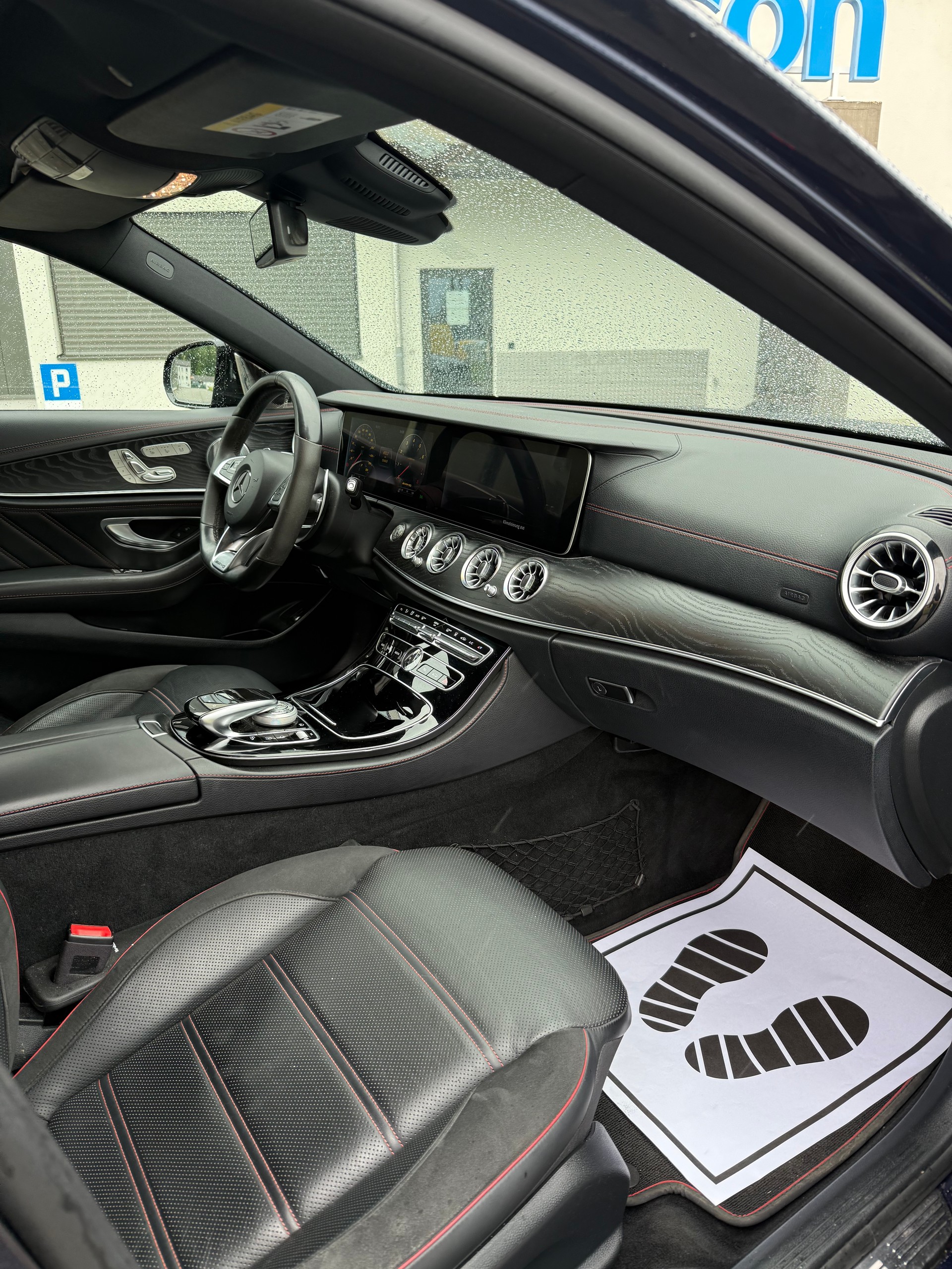 MERCEDES-BENZ E 43 AMG 4Matic 9G-Tronic-image-4