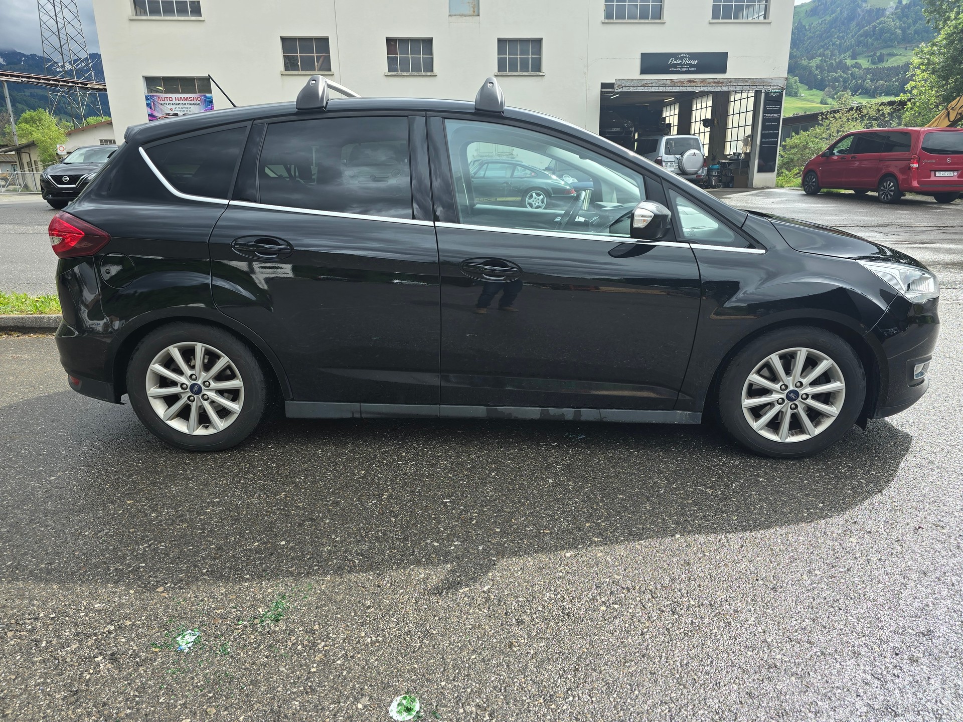 FORD C-Max 1.5 SCTi Titanium-image-5