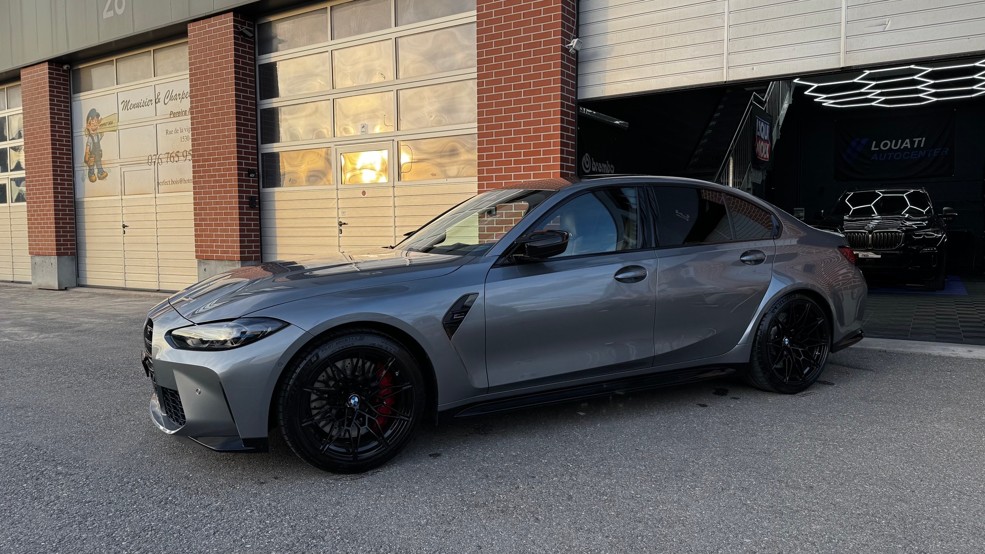 BMW Compétition-showroom-element-1