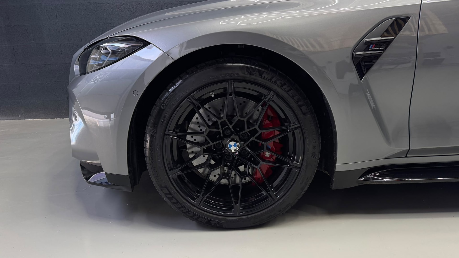 BMW M3 Competition M xDrive-image-1