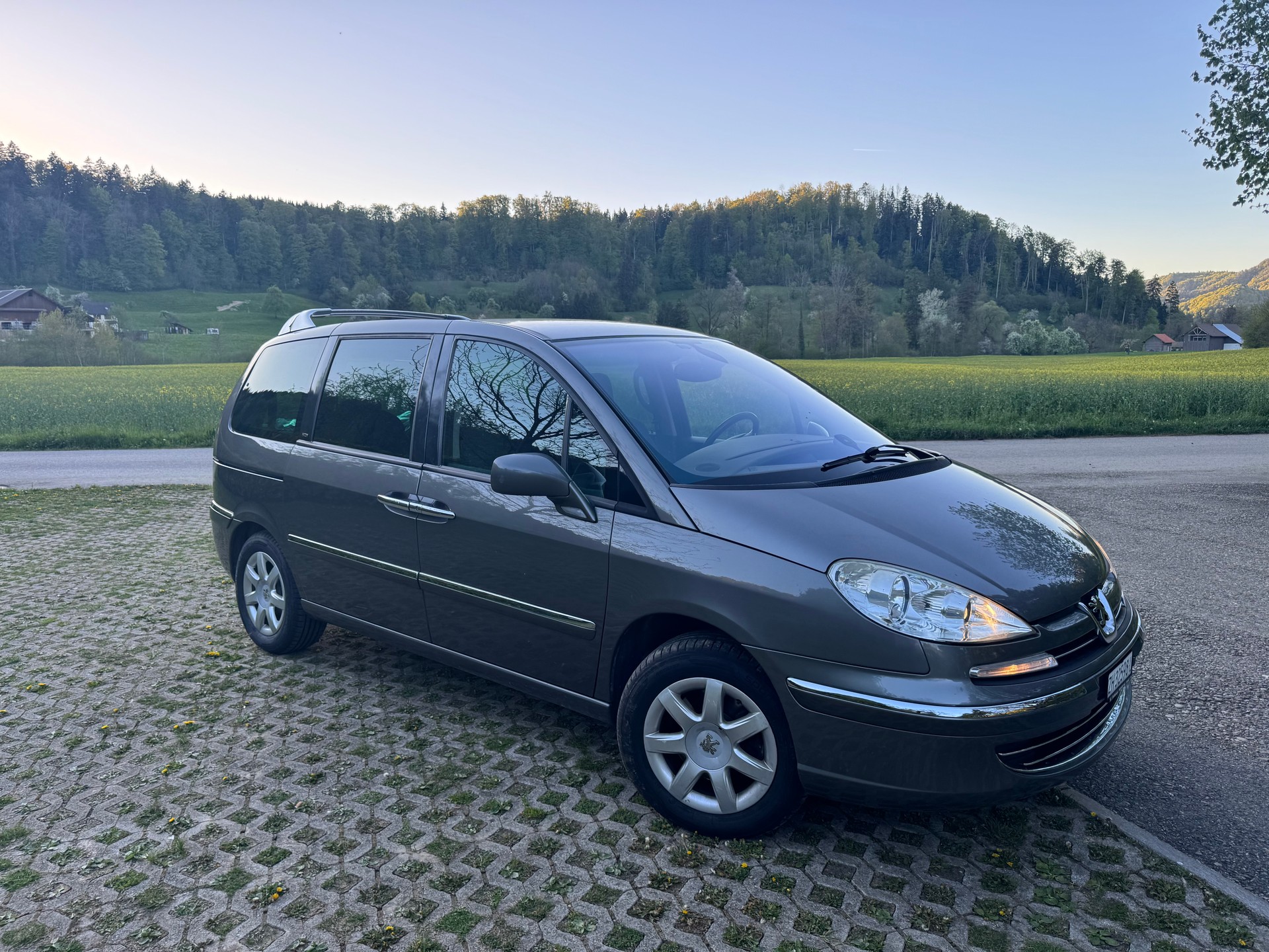 PEUGEOT 2.2 HDI Family Plus-image-3