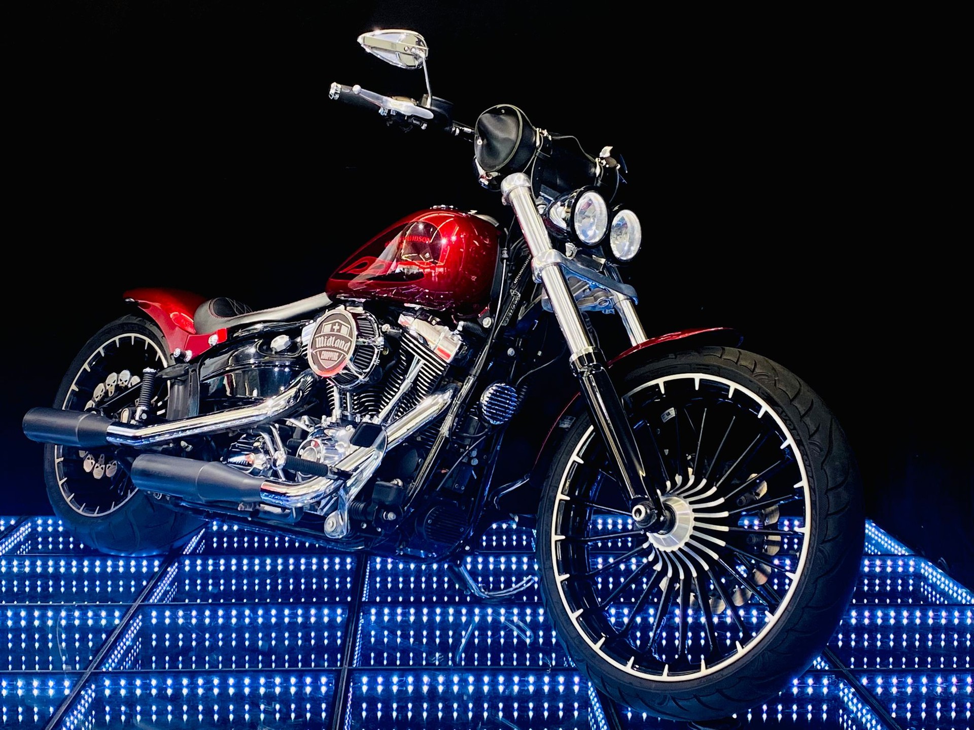 HARLEY-DAVIDSON FXSB Breakout 103 ABS