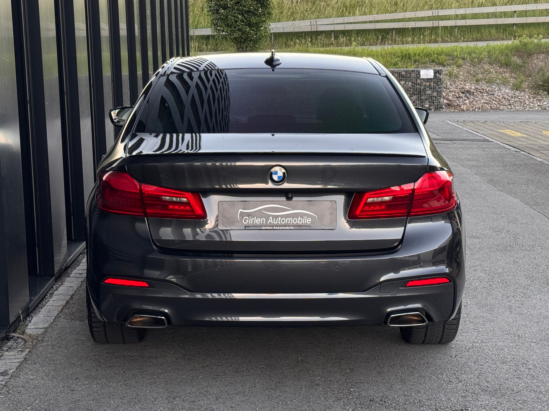 BMW 530d xDrive Steptronic M-Sport Packet-image-11