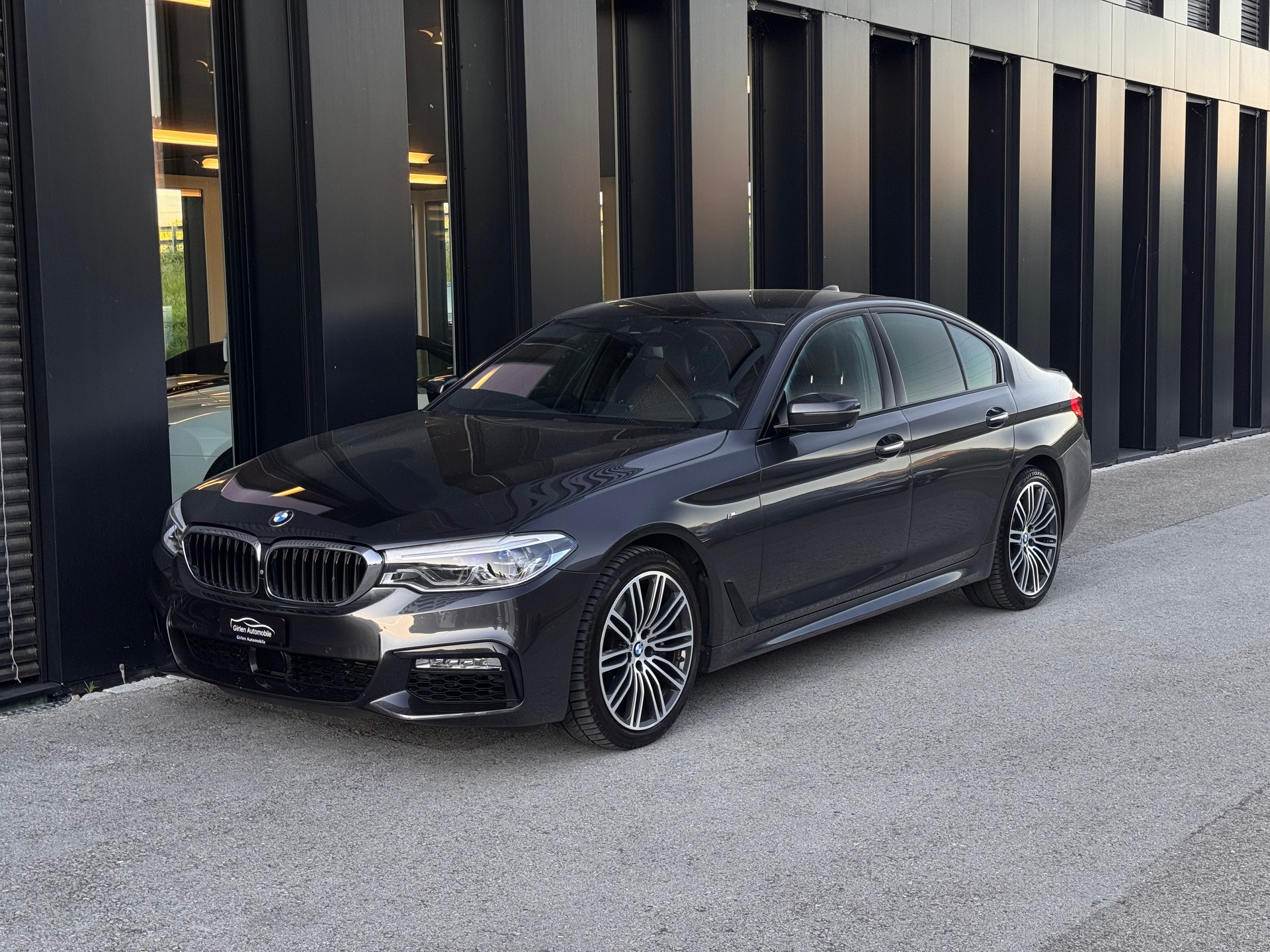 BMW 530d xDrive Steptronic M-Sport Packet-image-2