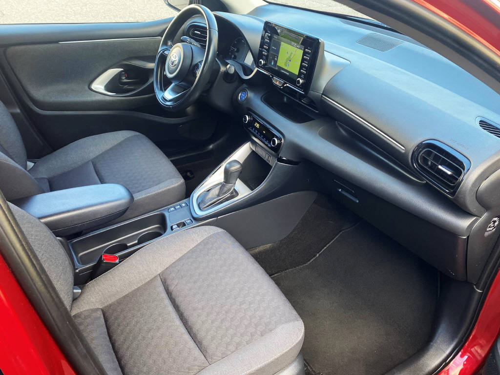 TOYOTA Yaris 1.5 VVT-i HSD Comfort-image-9