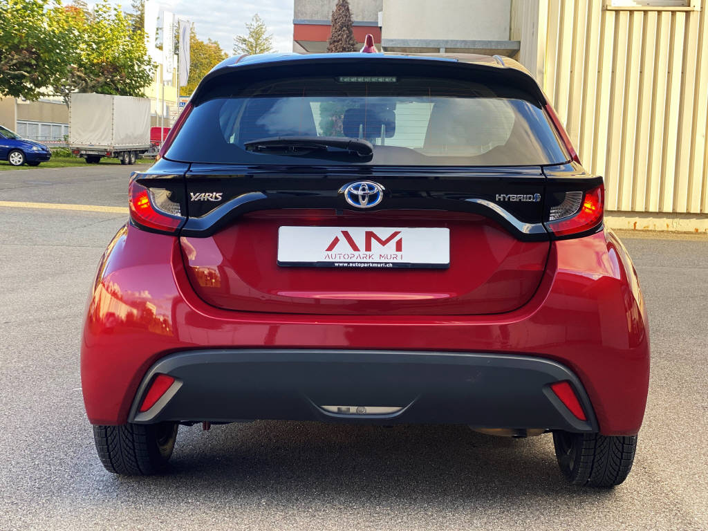 TOYOTA Yaris 1.5 VVT-i HSD Comfort-image-12