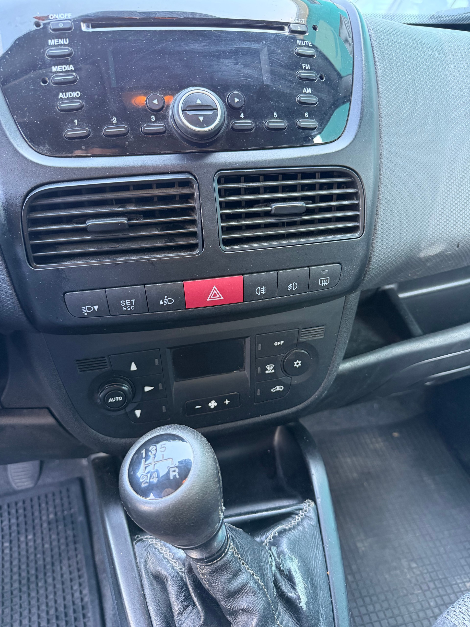 FIAT Doblò 1.4 Active-image-9