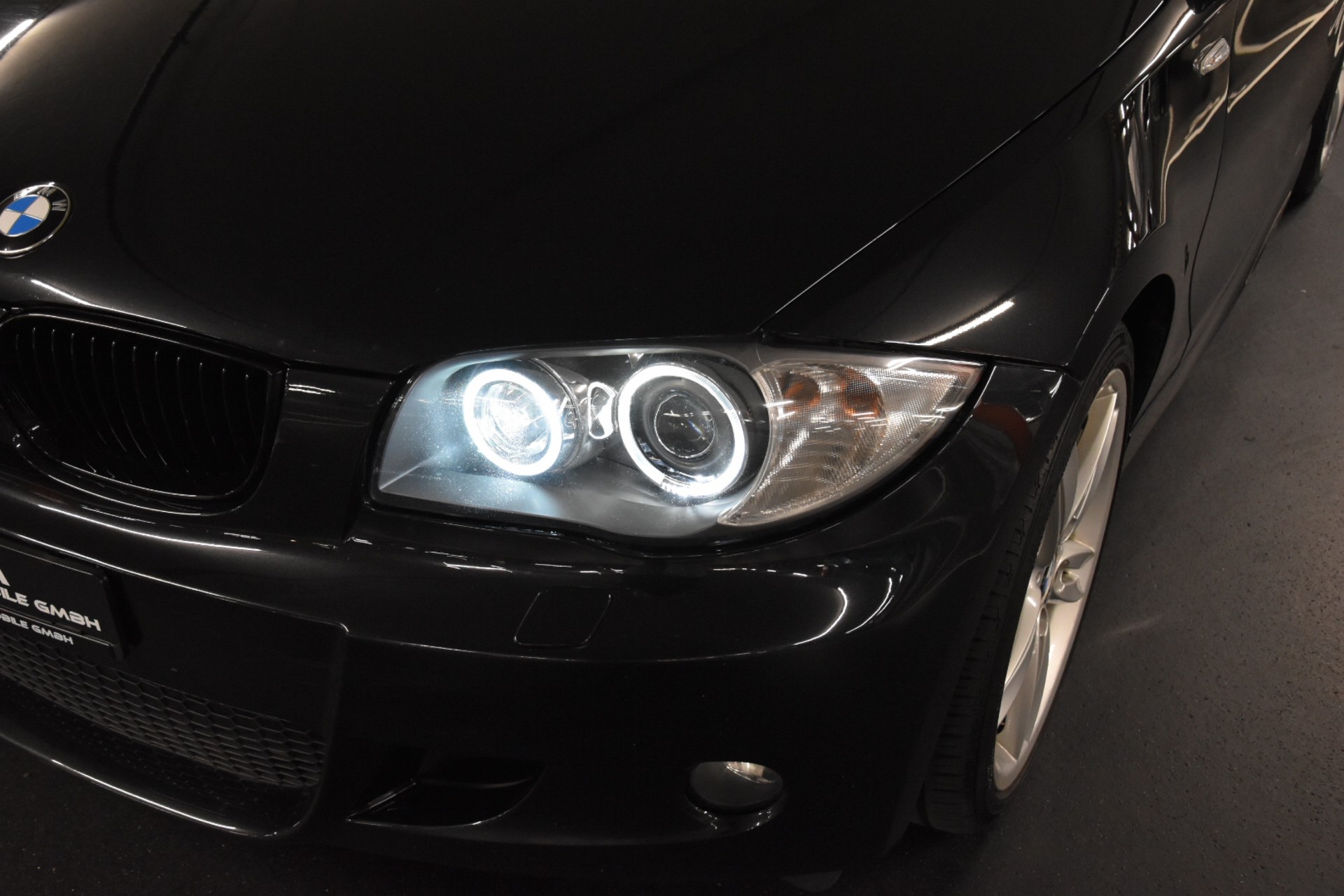 BMW 118d M-Paket Facelift-showroom-element-1