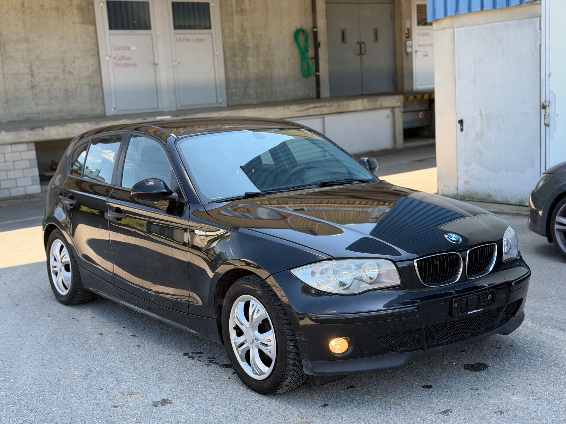 BMW 116i-image-1