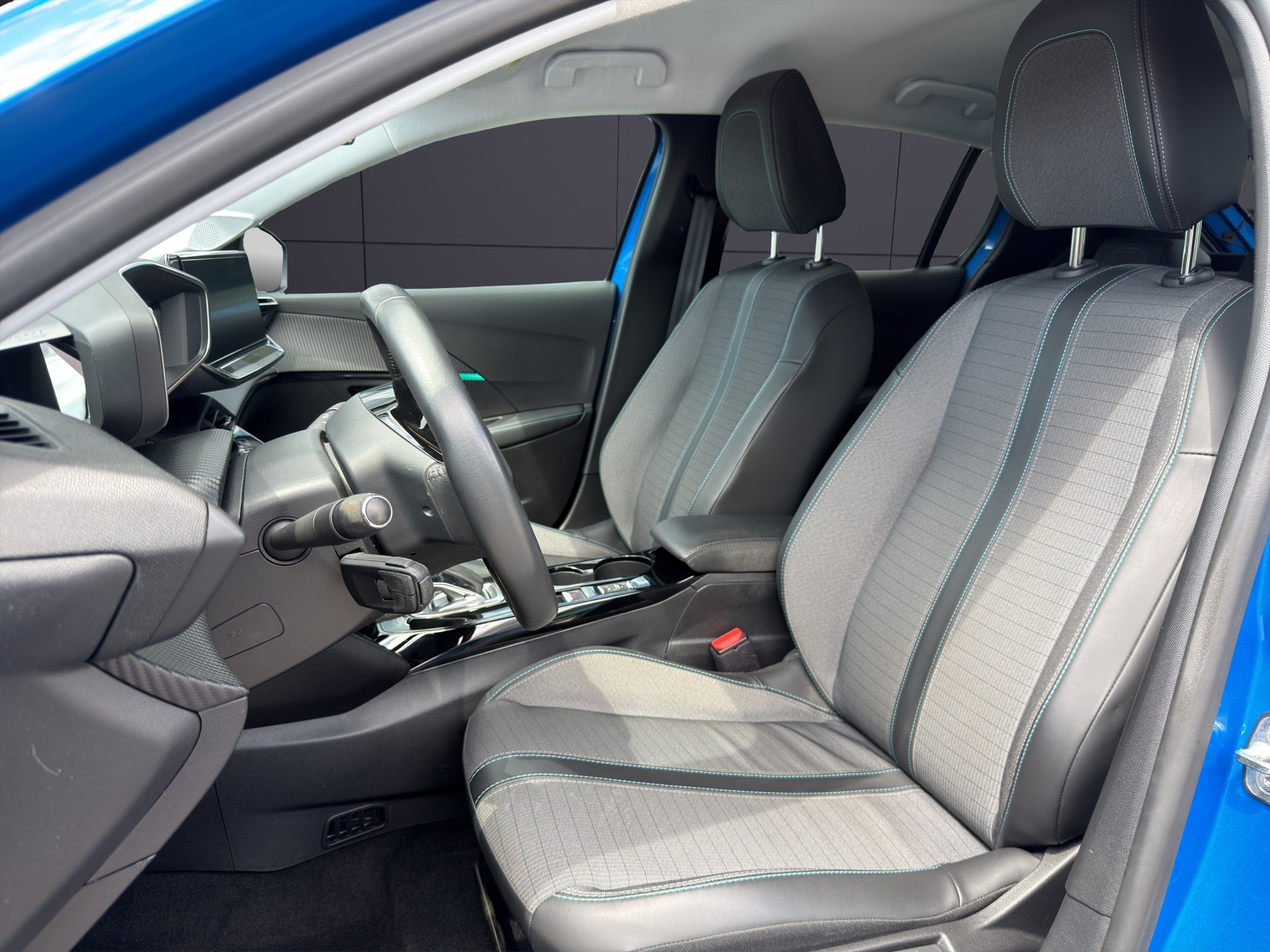 PEUGEOT 208 Elektrik Allure Pack-image-5