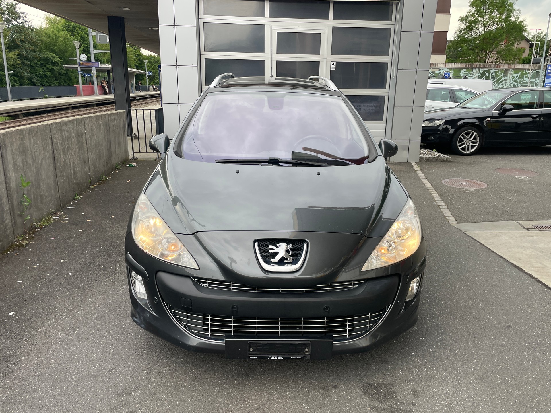 PEUGEOT 308 SW 1.6 16V Turbo Sport Pack-image-2