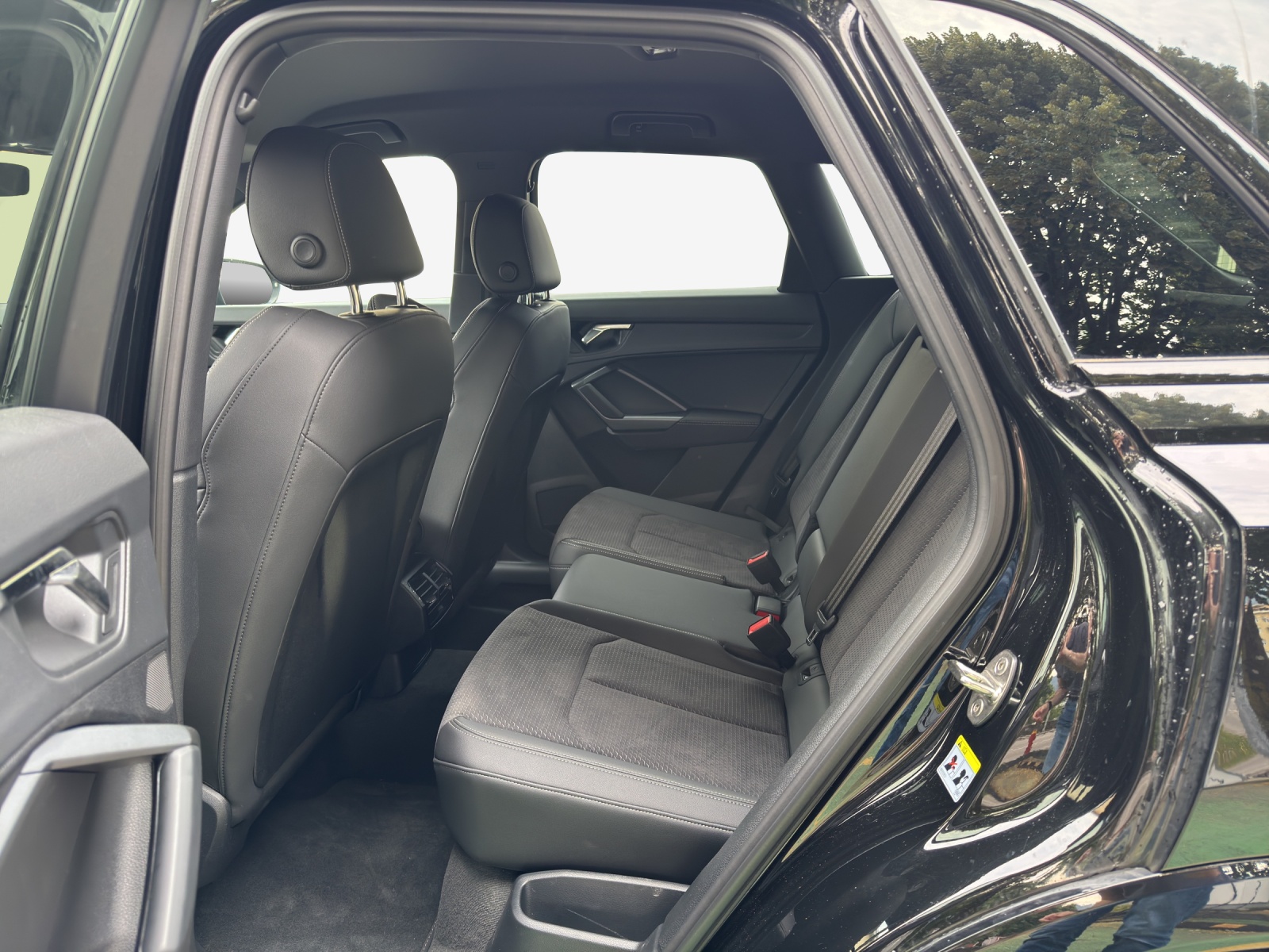AUDI Q3 35 TFSI S line Attraction S-tronic-image-11