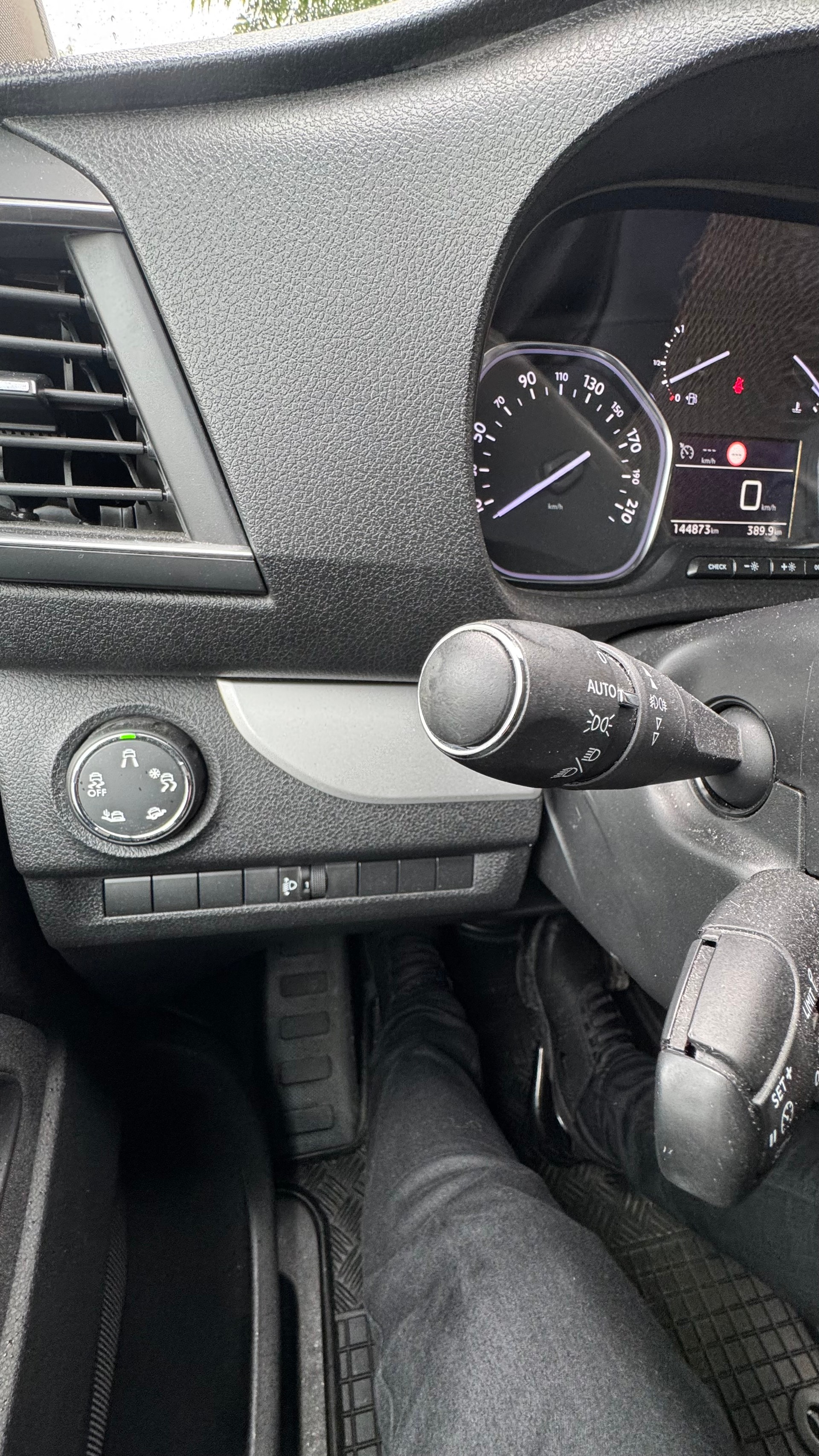 CITROEN Spacetourer 2.0 BlueHDi Business M-image-10