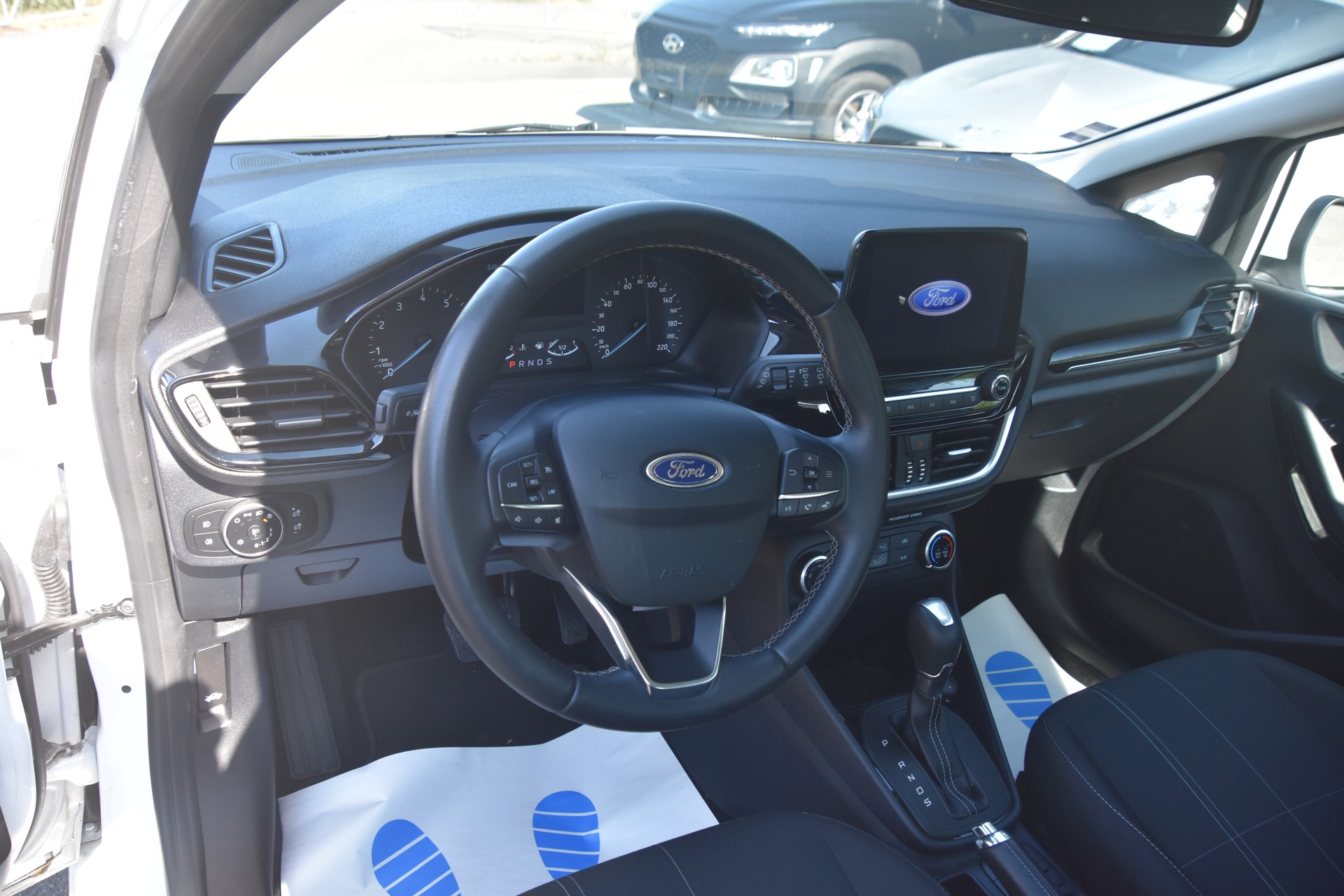 FORD Fiesta 1.0 SCTi Cool & Connect Automat-image-9