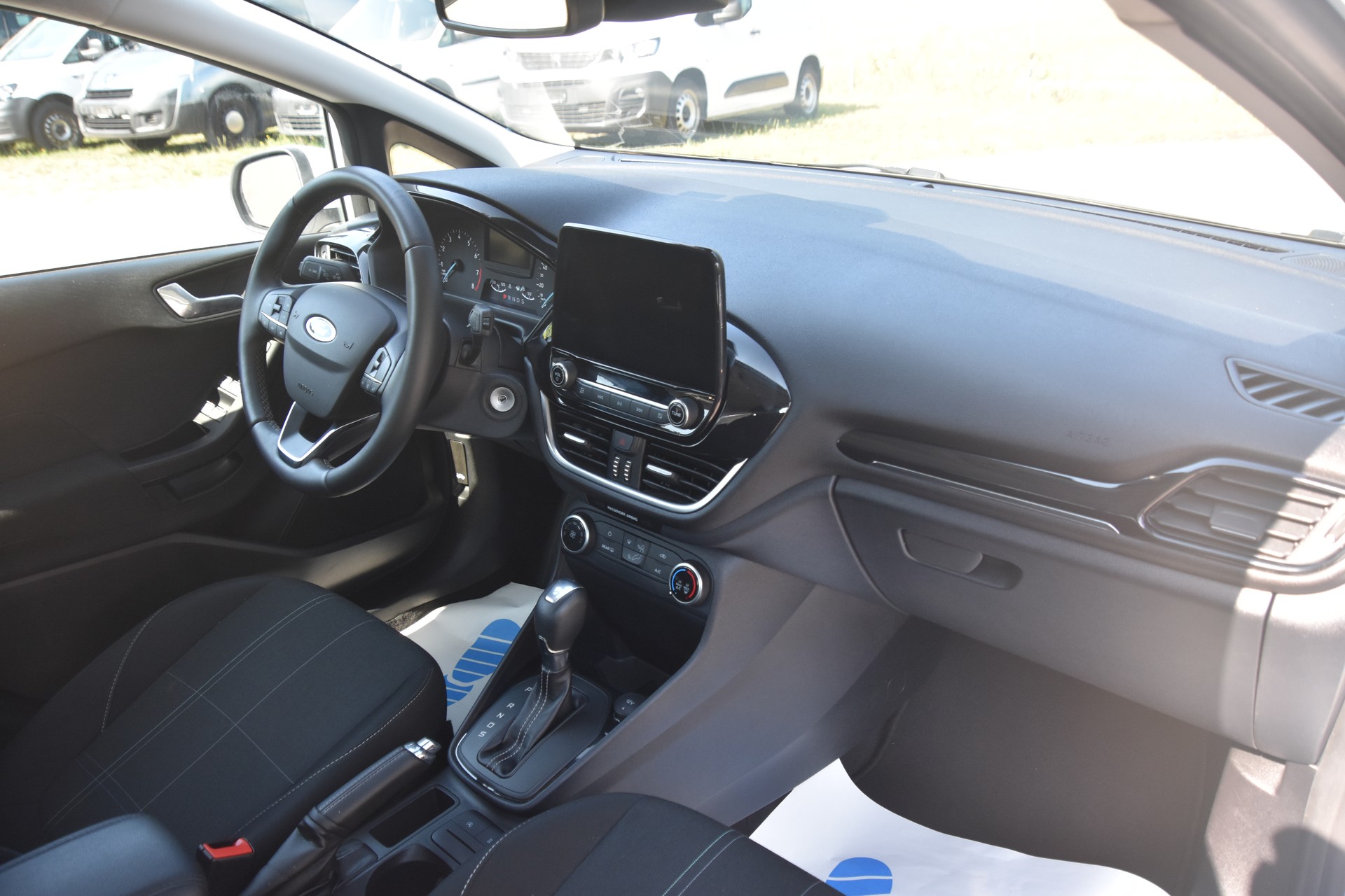 FORD Fiesta 1.0 SCTi Cool & Connect Automat-image-10