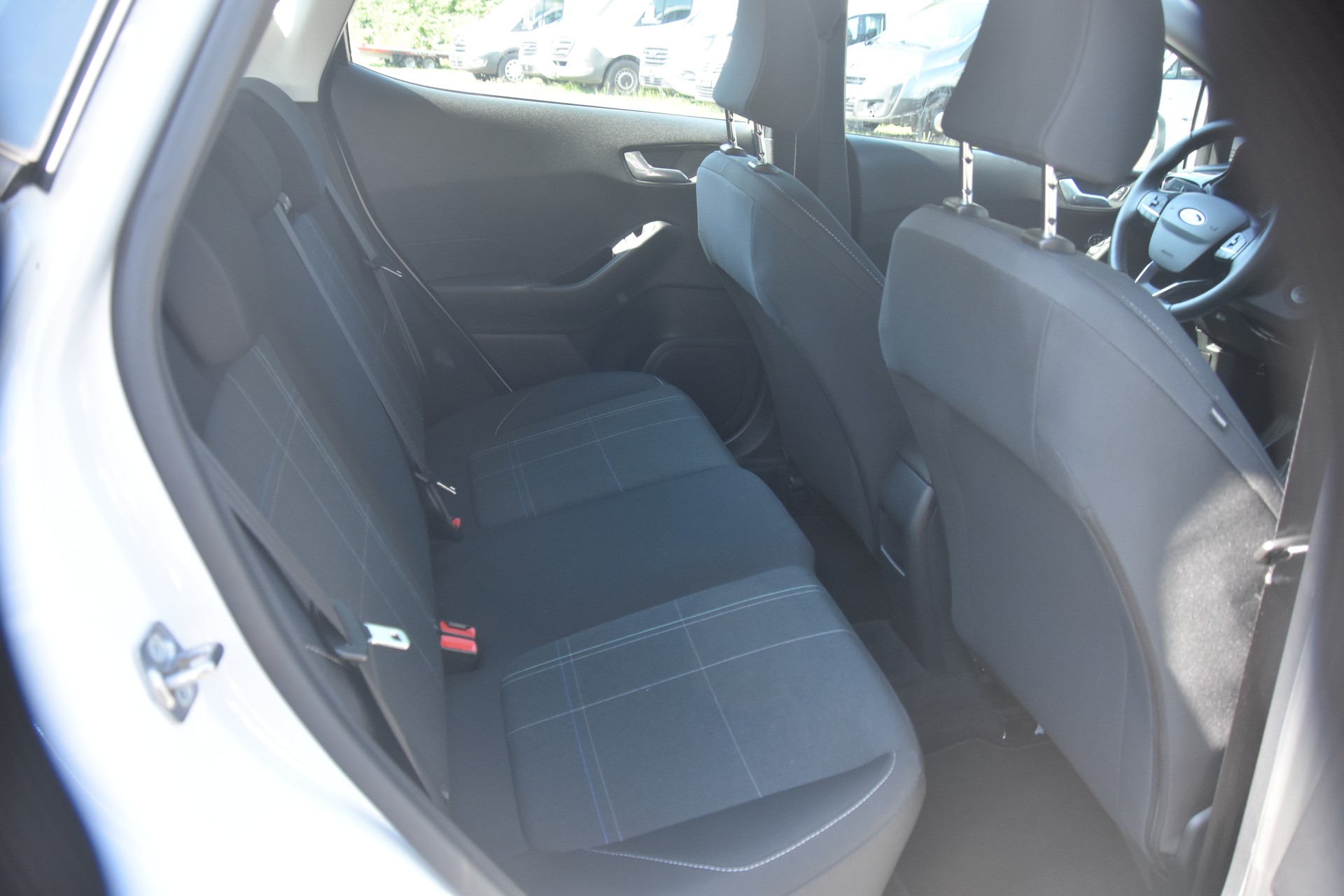 FORD Fiesta 1.0 SCTi Cool & Connect Automat-image-11