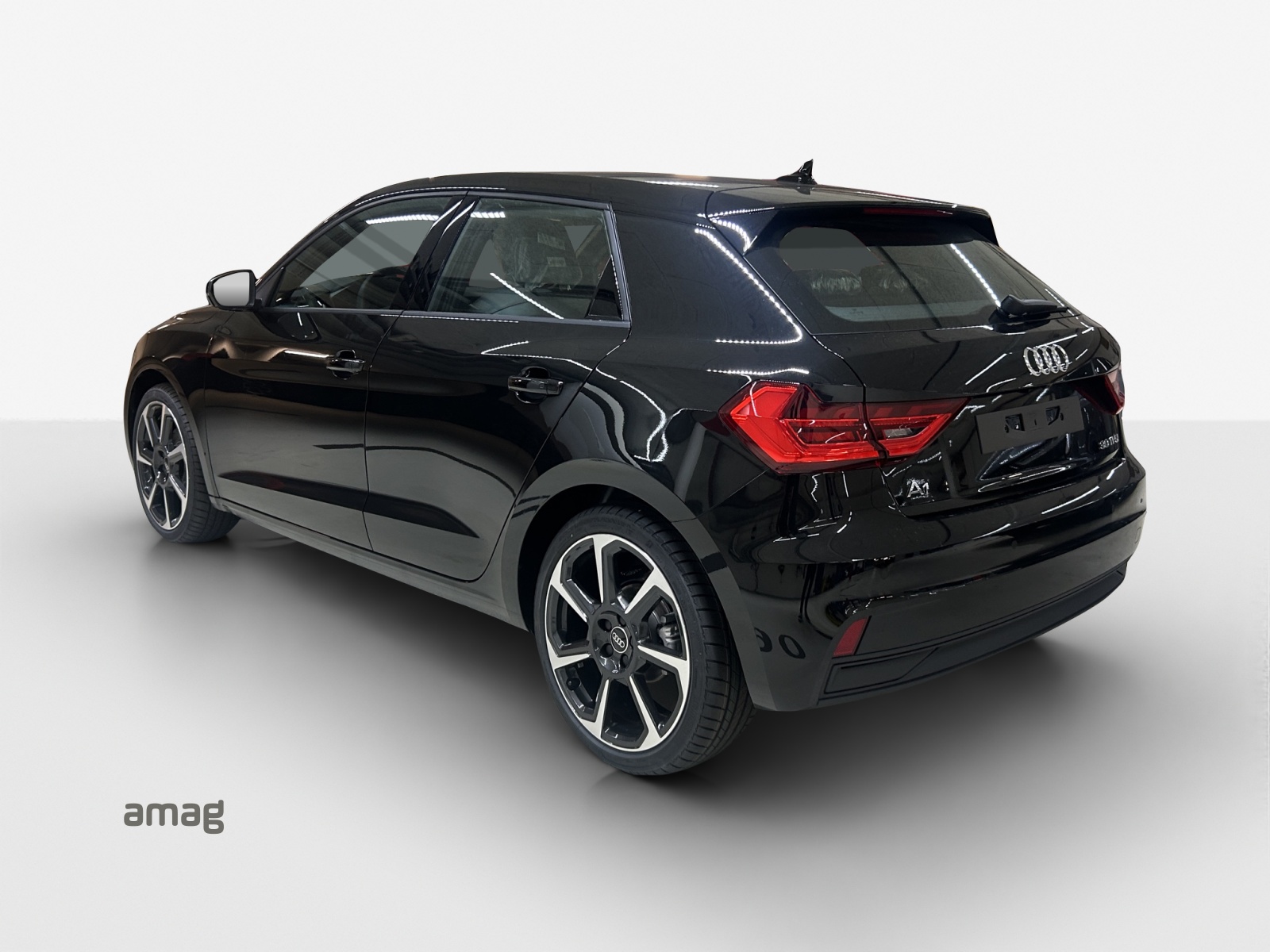AUDI A1 Sportback 30 TFSI Attraction S-tronic-image-2