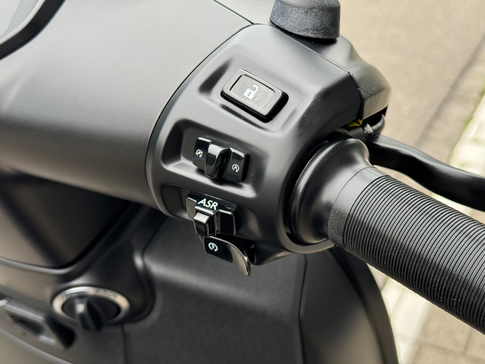 PIAGGIO Vespa GTS 125 Super Sport RST Euro 5+-image-10