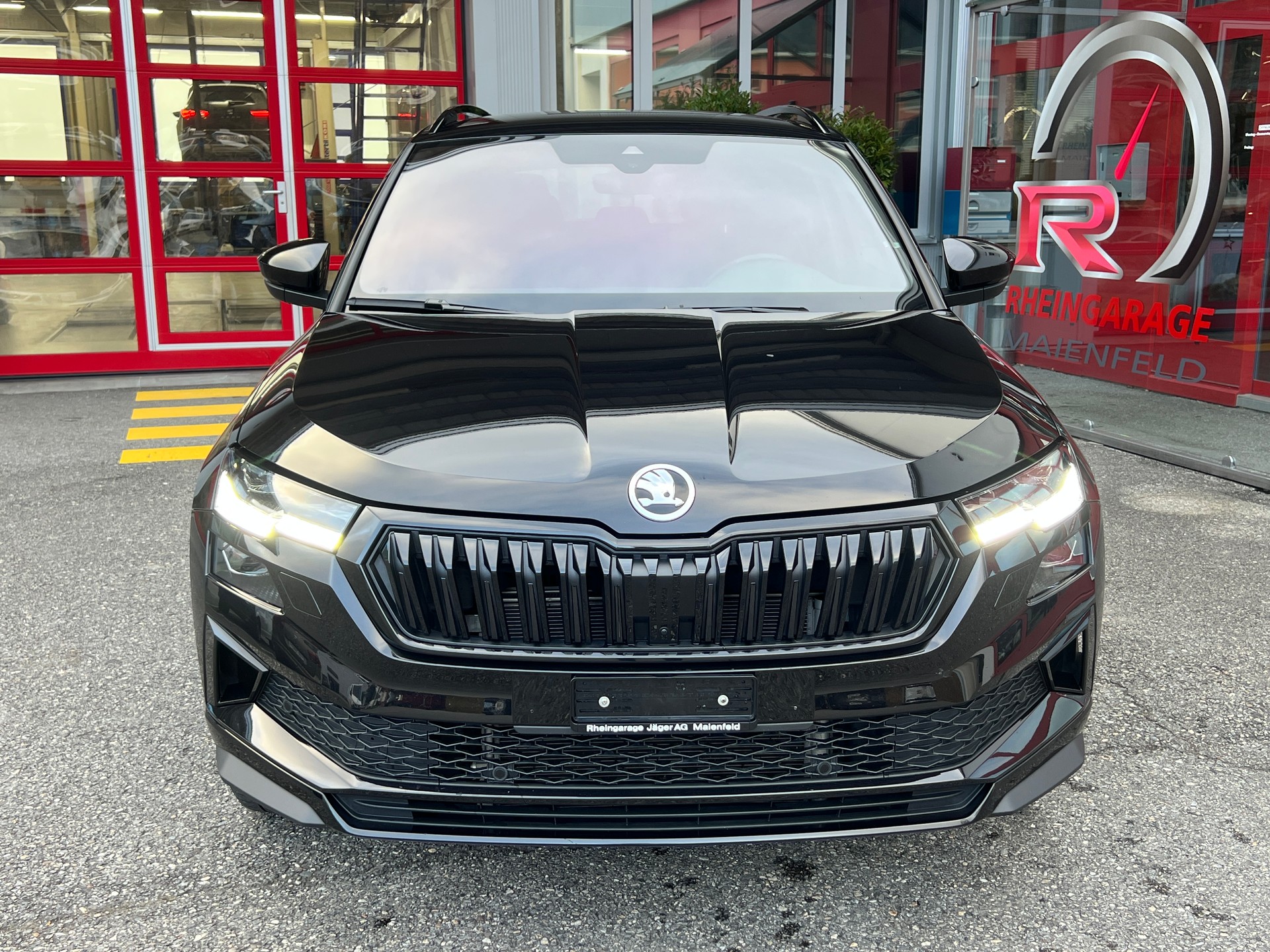 SKODA Karoq 2.0 TSI SportLine 4x4 DSG-image-4
