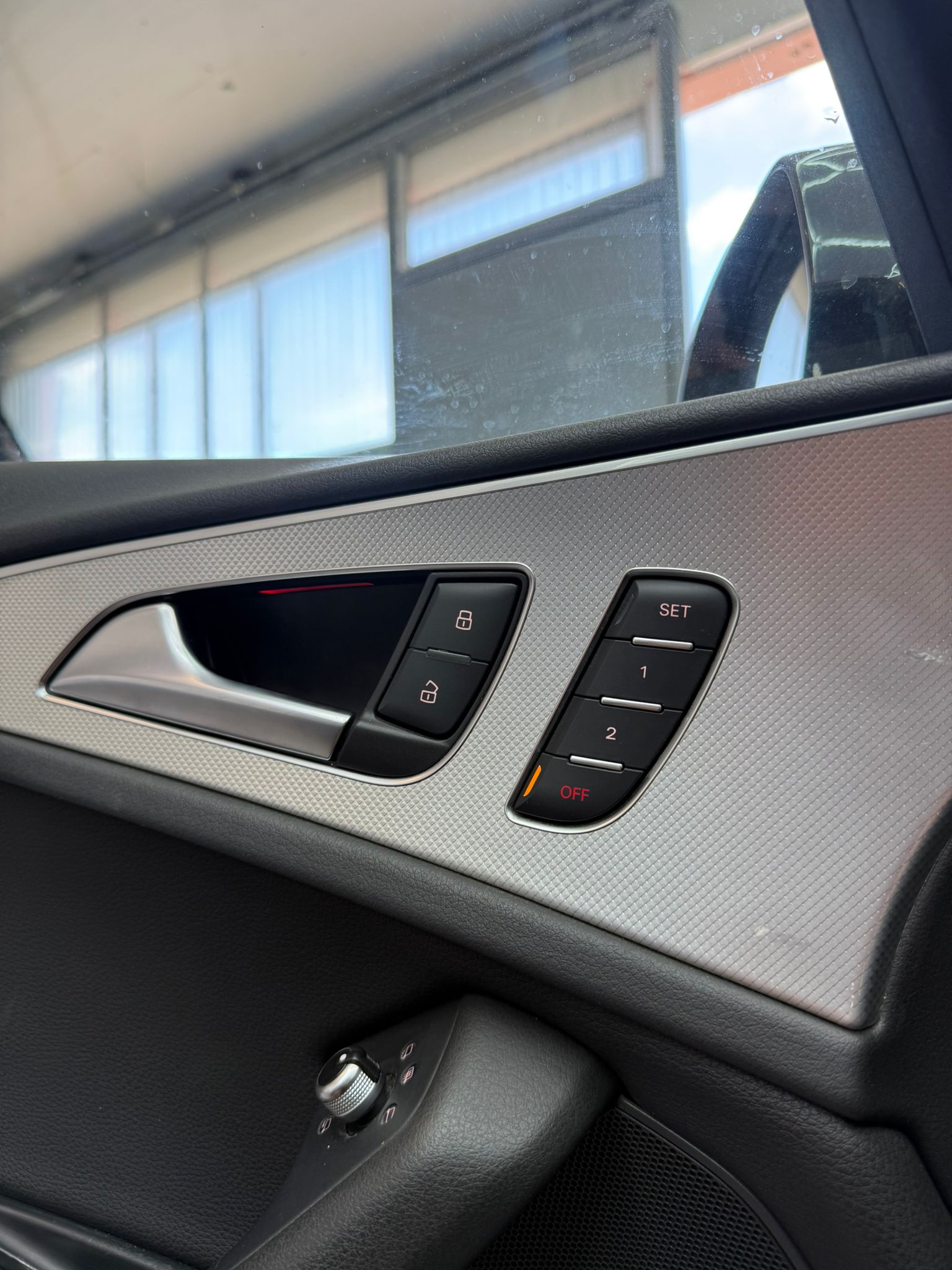 AUDI A6 Avant 3.0 TDI V6 clean diesel quattro S-tronic-image-8