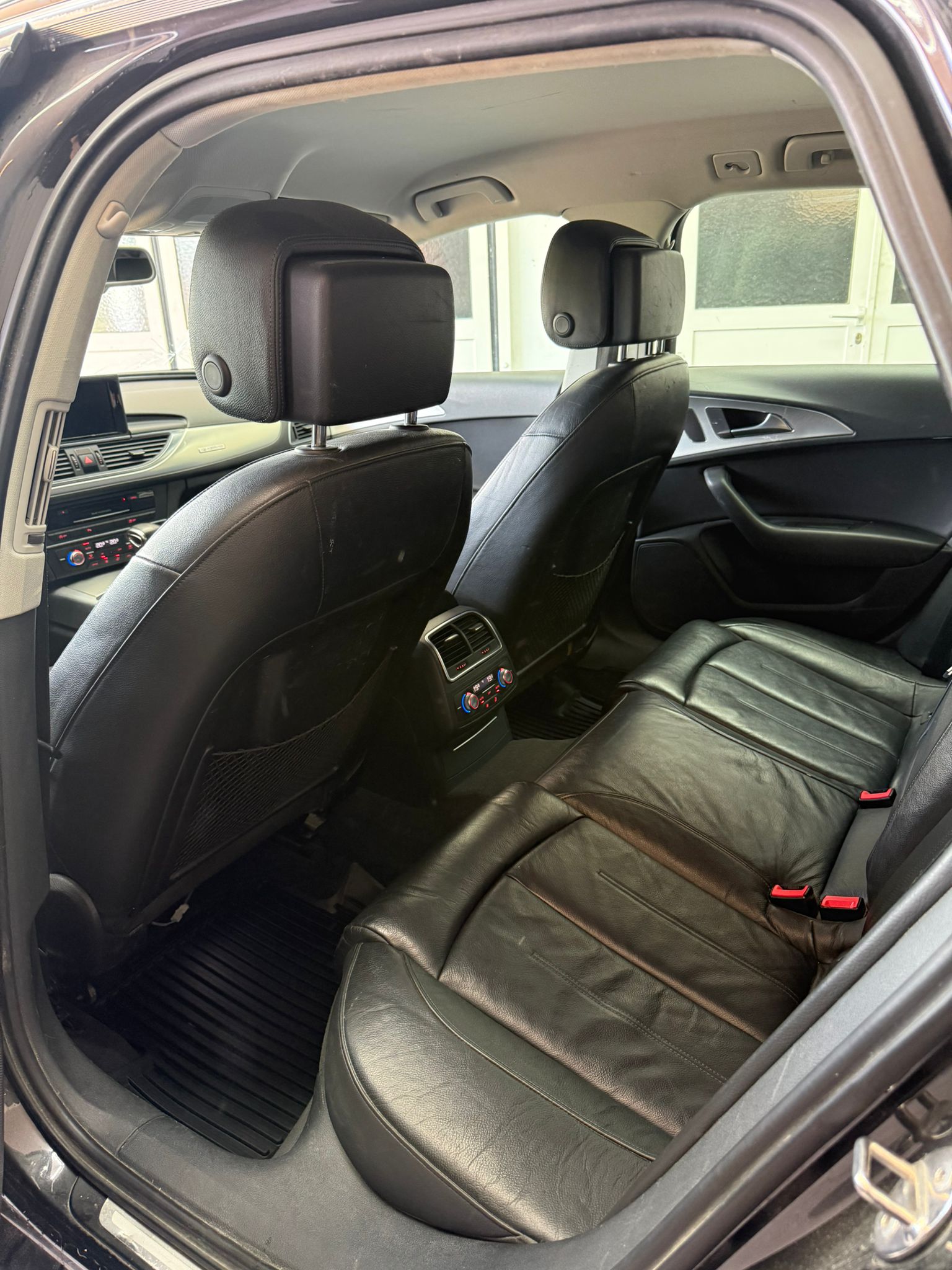 AUDI A6 Avant 3.0 TDI V6 clean diesel quattro S-tronic-image-5