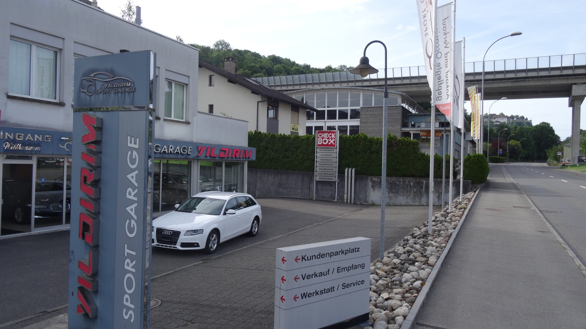 AUDI A4 Avant 2.0 TFSI Style multitronic-image-8