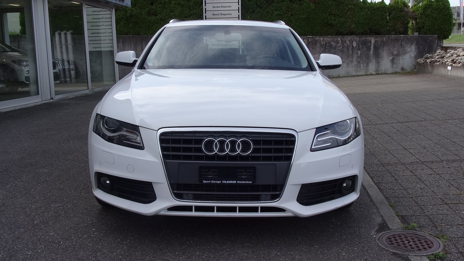 AUDI A4 Avant 2.0 TFSI Style multitronic-image-9