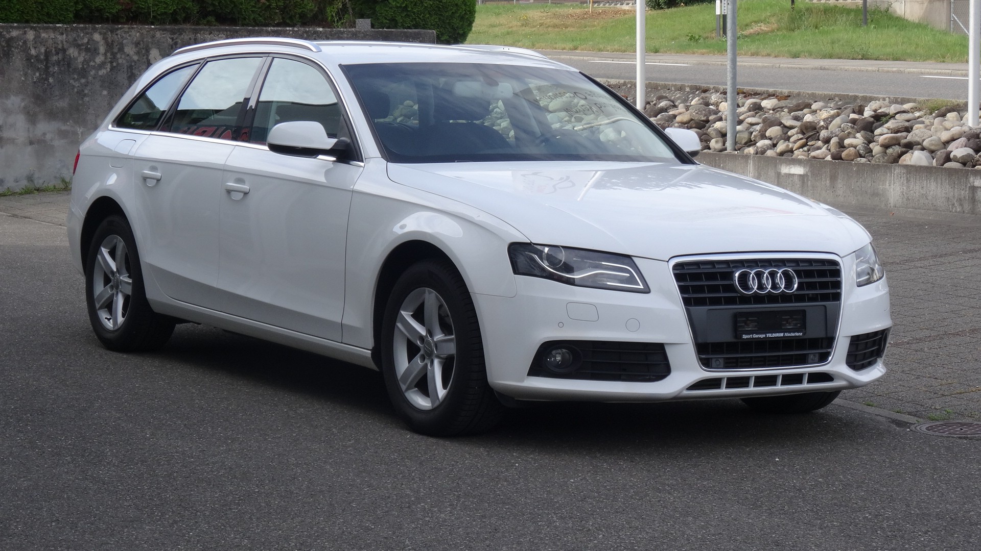 AUDI A4 Avant 2.0 TFSI Style multitronic-image-18