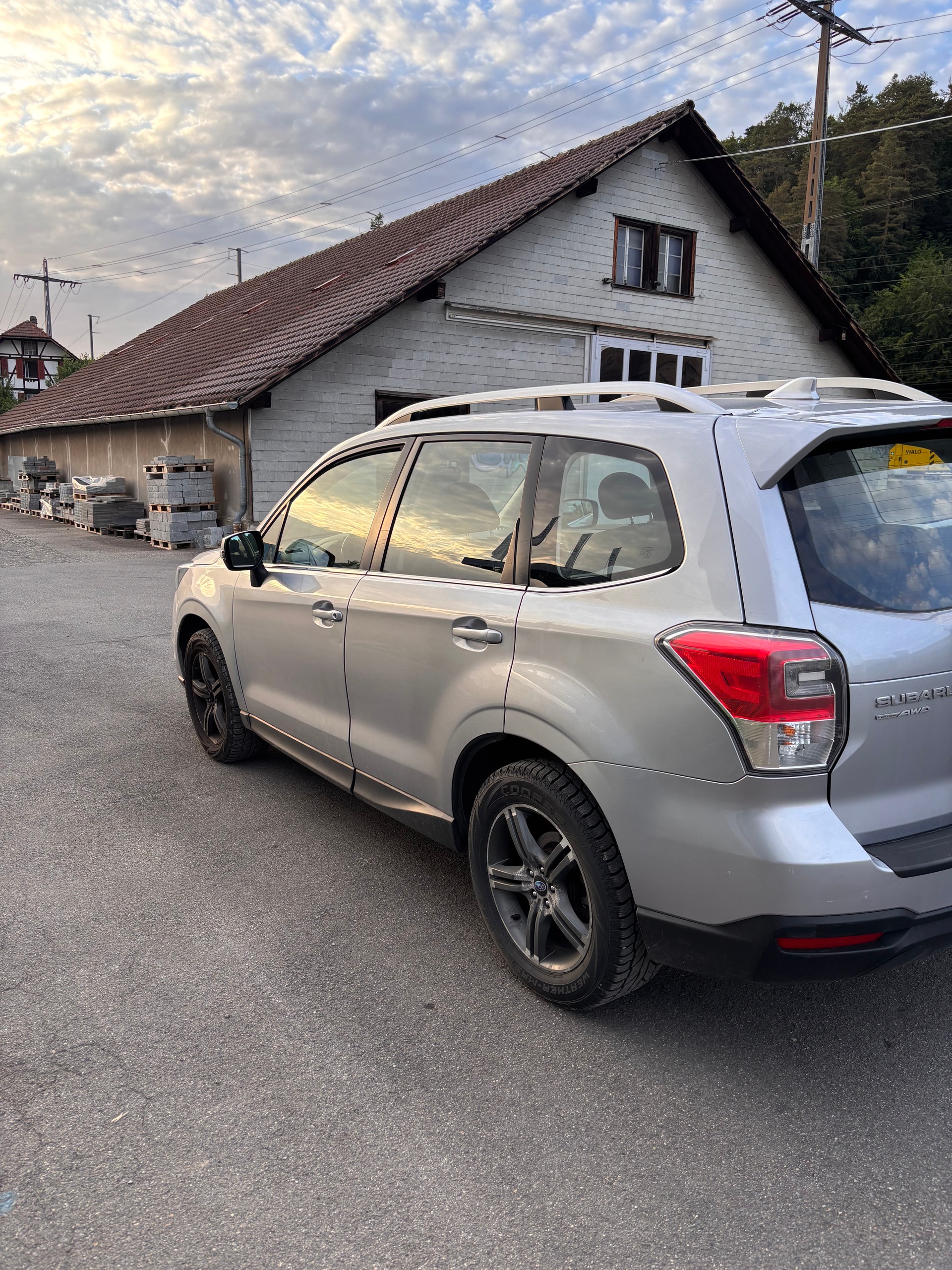 SUBARU Forester 2.0D Luxury Lineatronic-image-3