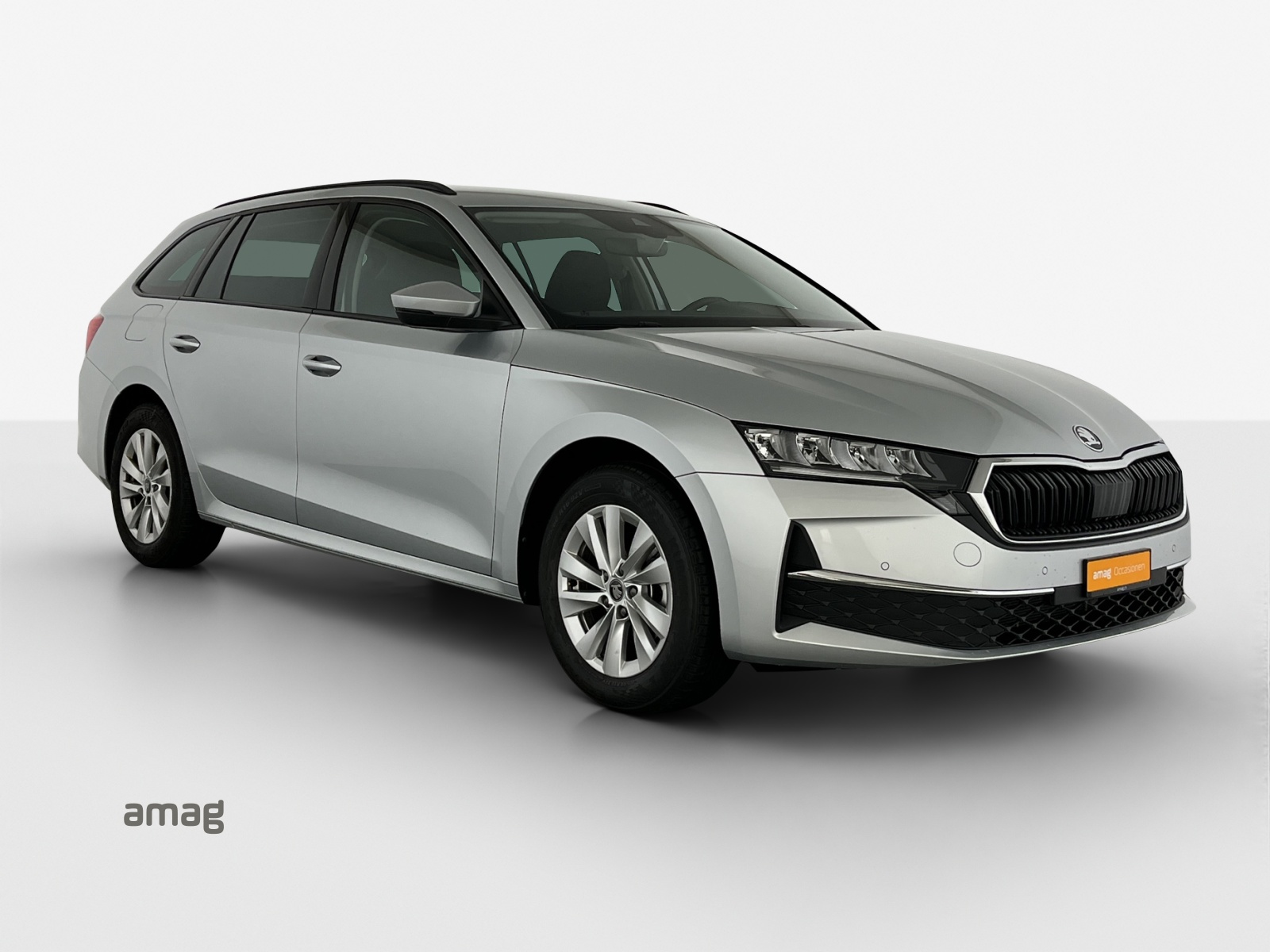 SKODA Octavia Combi 2.0 TDI DSG Selection-image-5
