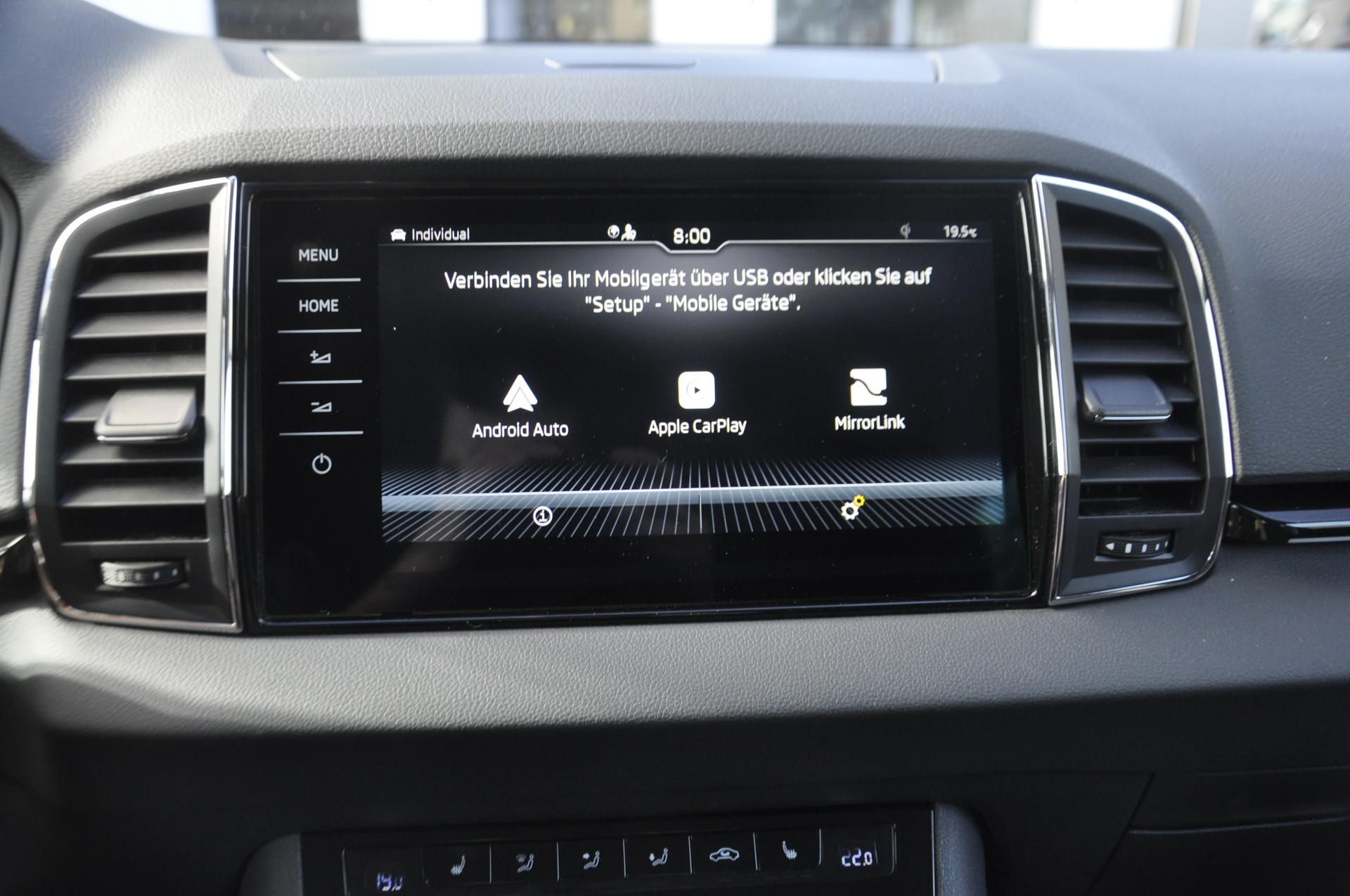 SKODA Karoq 2.0 TDI CR Style 4x4 DSG I Anhängerkupplung-image-11