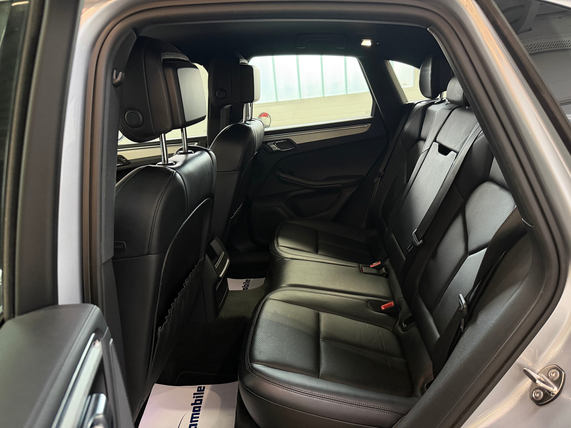 PORSCHE Macan S PDK | CH-Auto | Frisch MFK | AHK 2.3t. | DAB+ | RF-Kamera-image-9