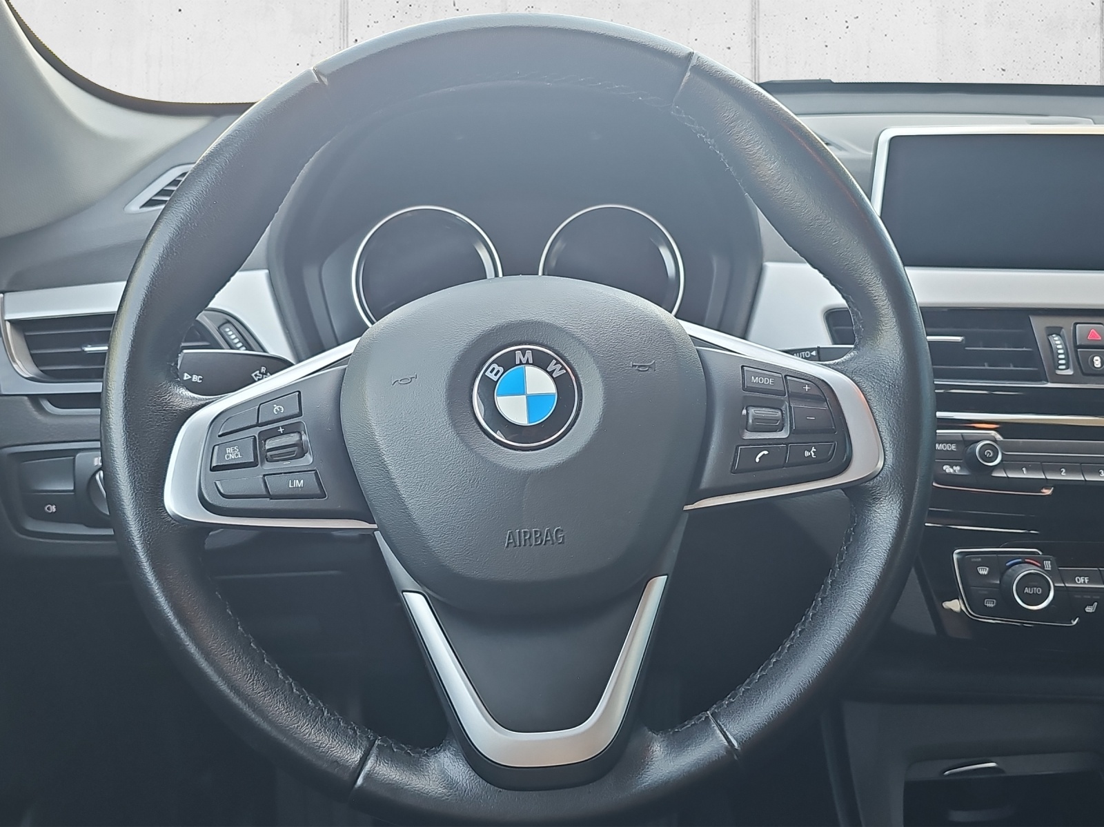 BMW X1 xDrive 25d-image-10