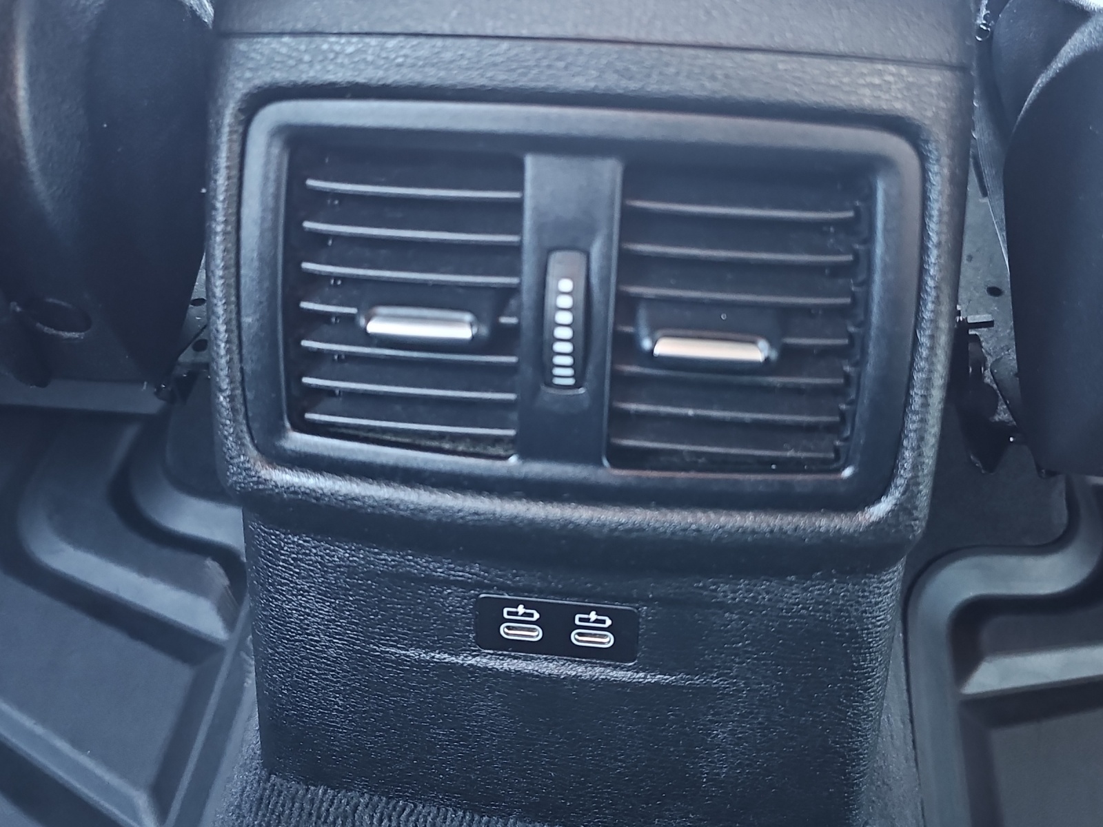 BMW X1 xDrive 25d-image-21