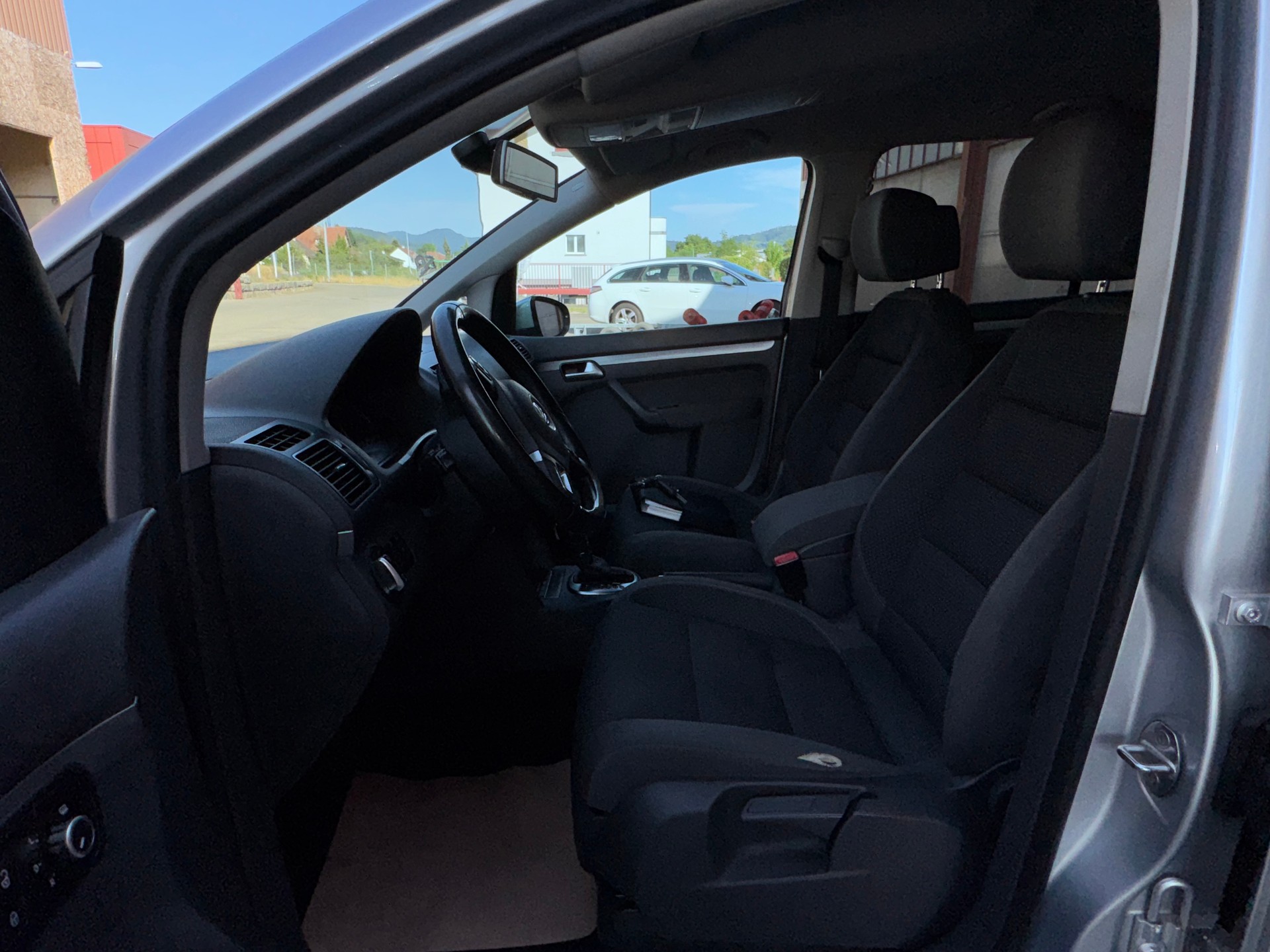 VW Touran 1.4 TSI Comfortline DSG-image-6