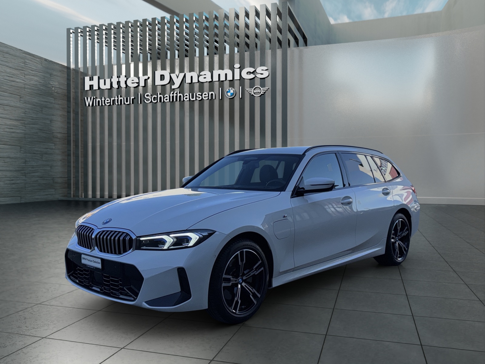 BMW 330e xDrive Touring M Sportpaket-image-0