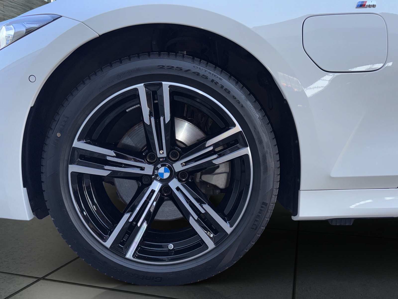 BMW 330e xDrive Touring M Sportpaket-image-9