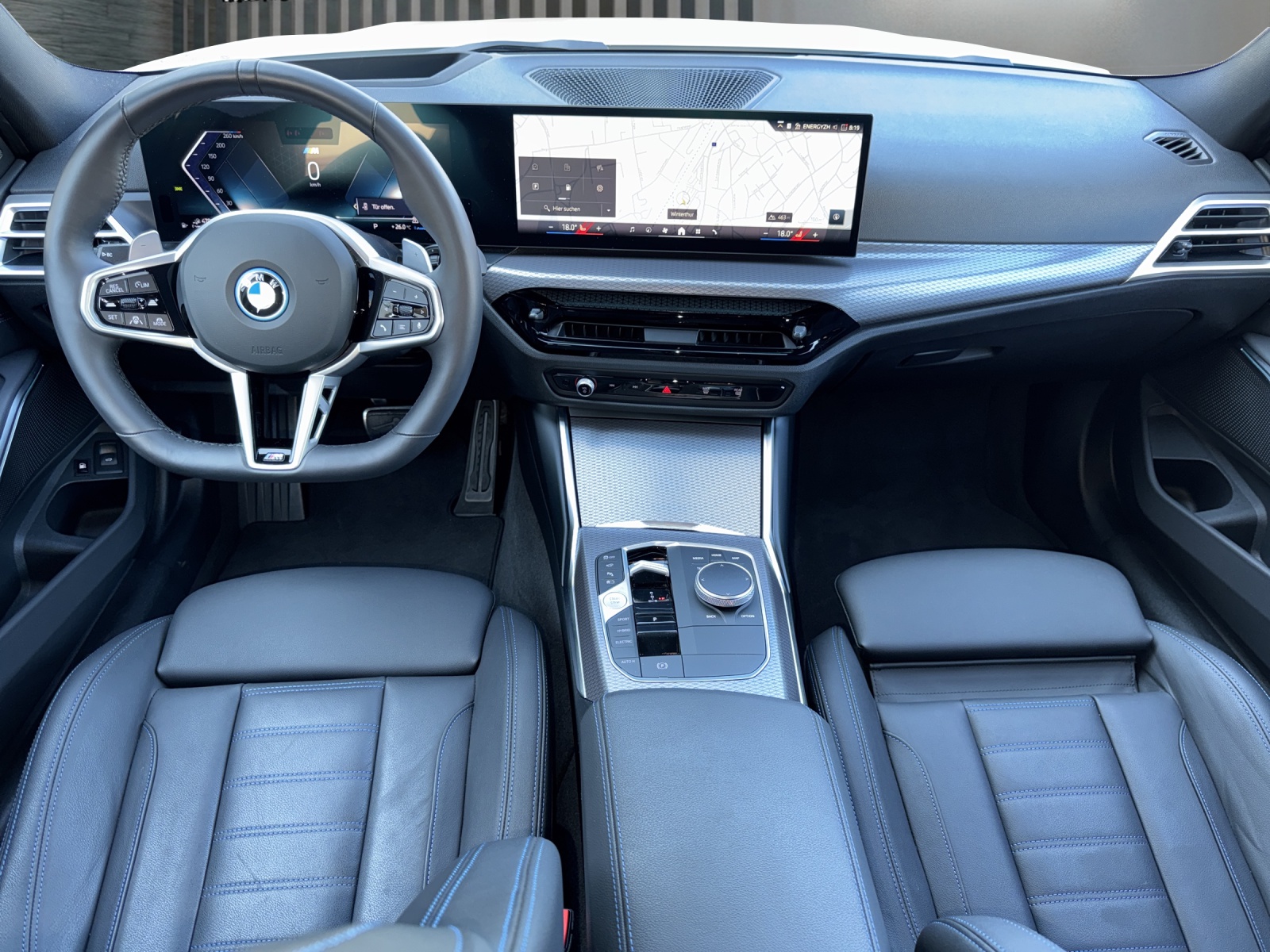 BMW 330e xDrive Touring M Sportpaket-image-10