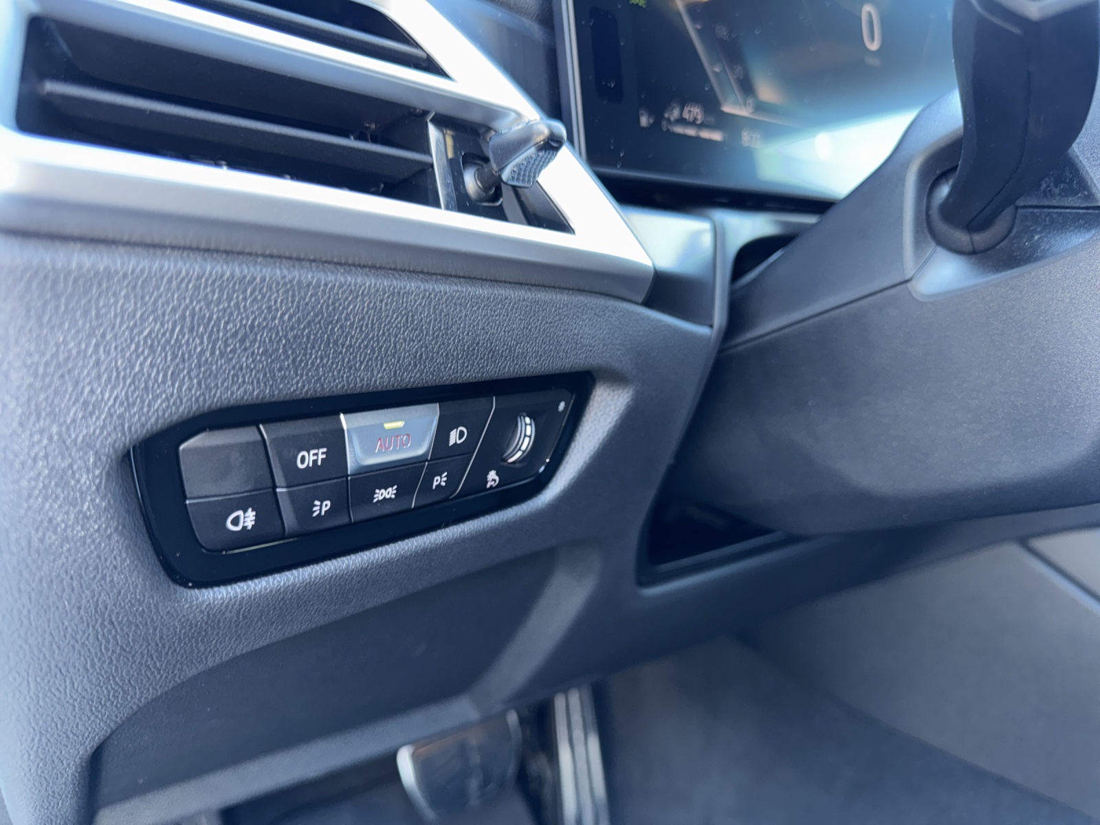 BMW 330e xDrive Touring M Sportpaket-image-16