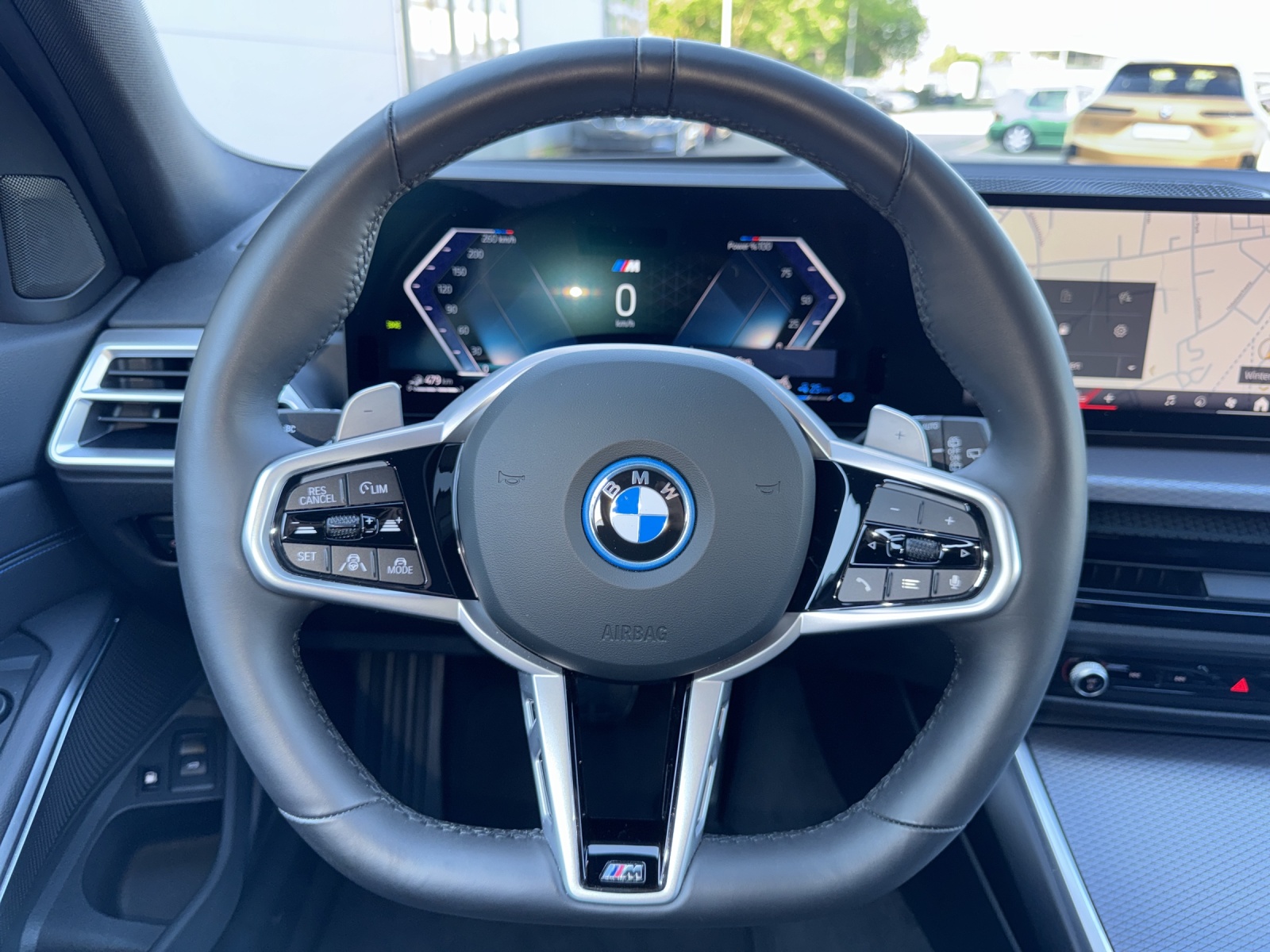 BMW 330e xDrive Touring M Sportpaket-image-11