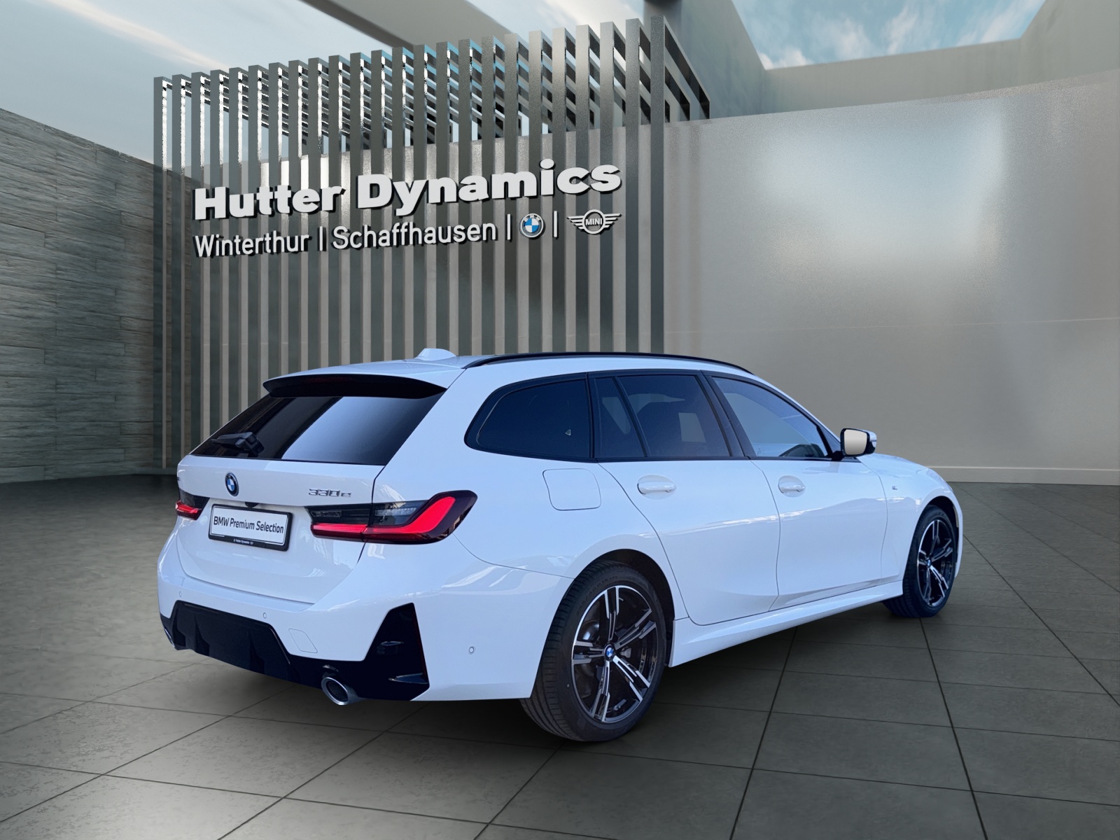 BMW 330e xDrive Touring M Sportpaket-image-5