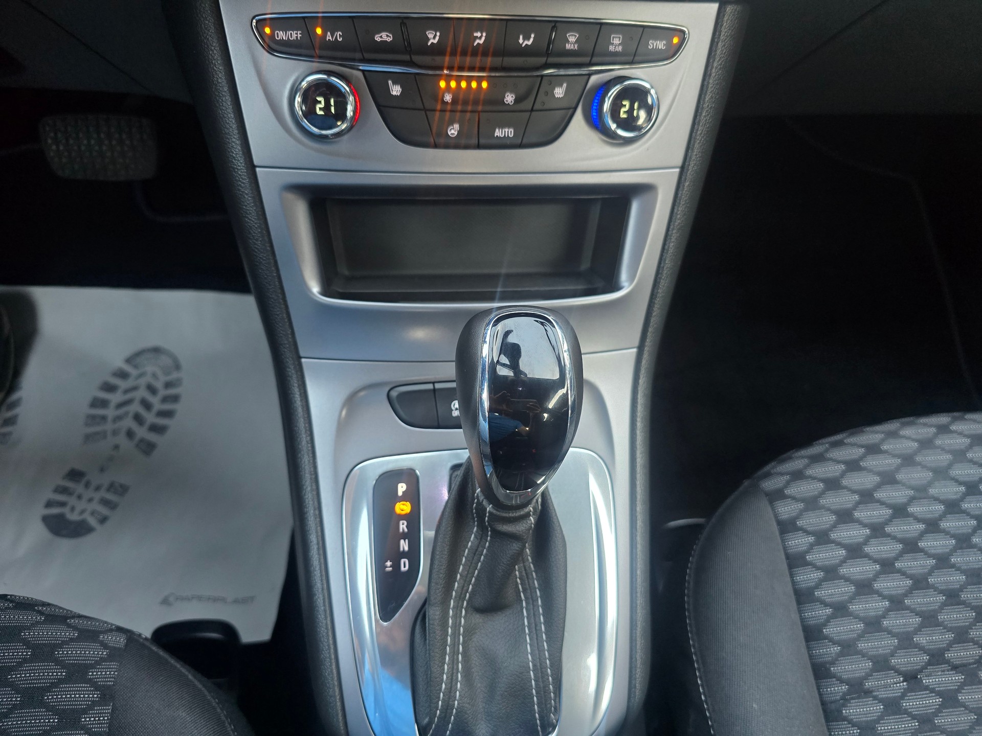 OPEL Astra 1.6 CDTi ecoF Black Edition Automatic-image-17