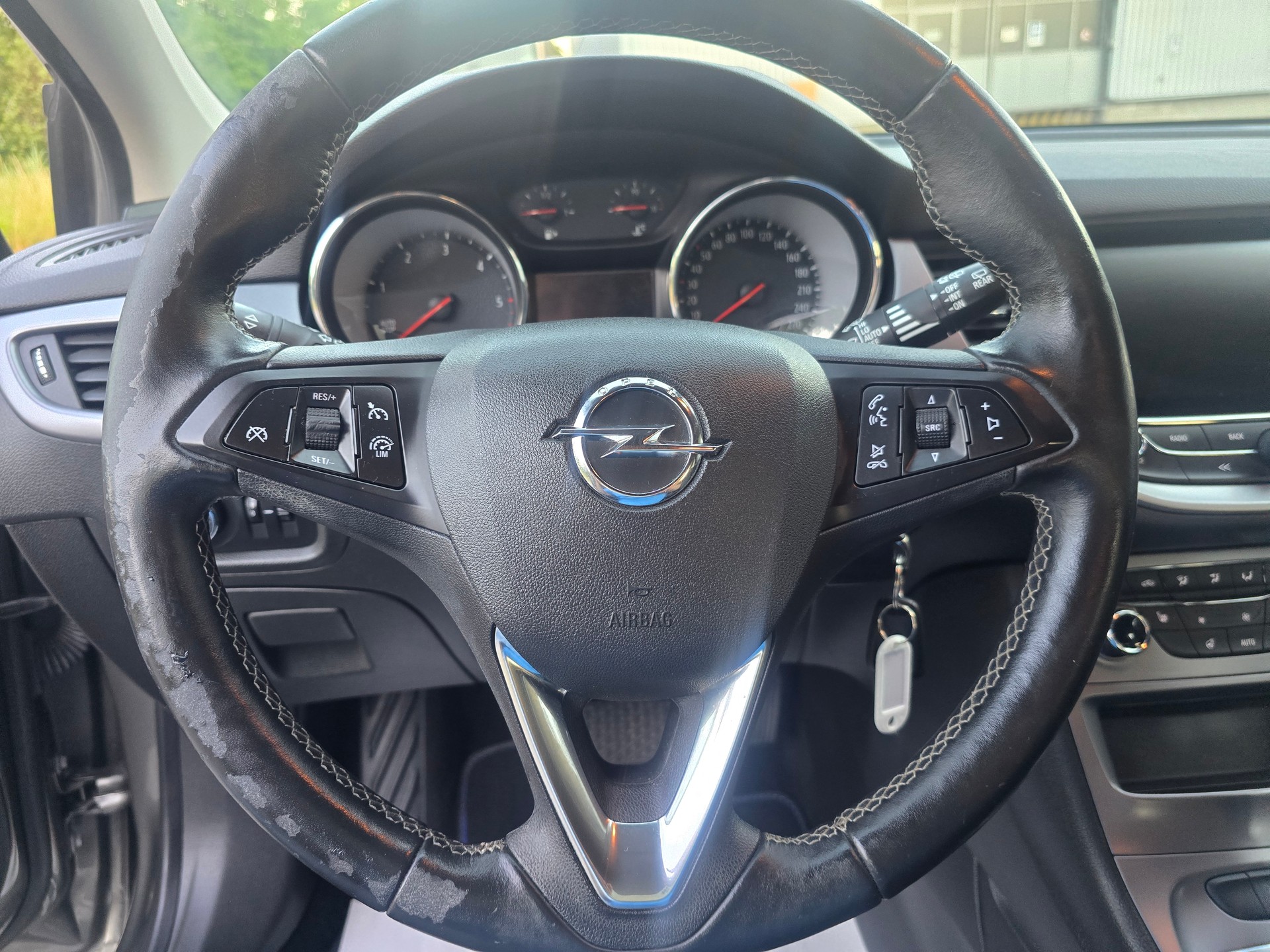 OPEL Astra 1.6 CDTi ecoF Black Edition Automatic-image-15