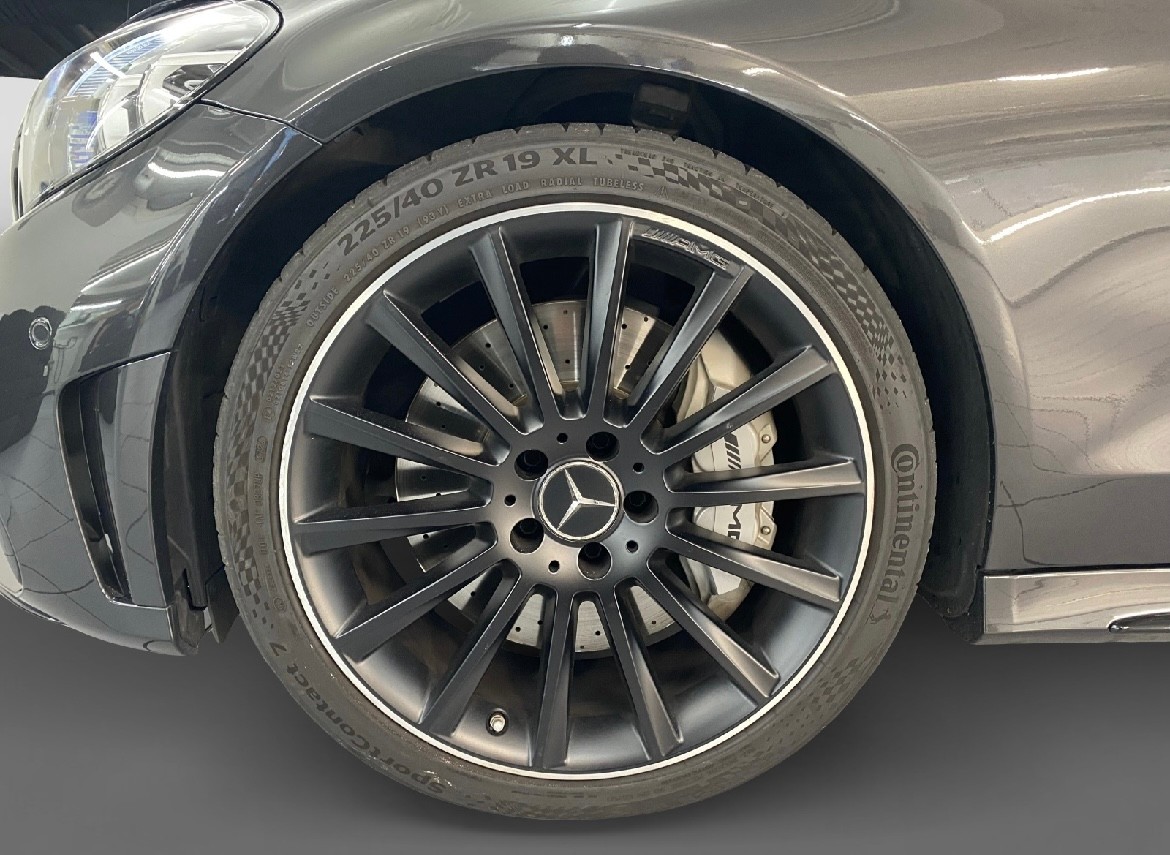 MERCEDES-BENZ C 43 AMG 4matic-image-4